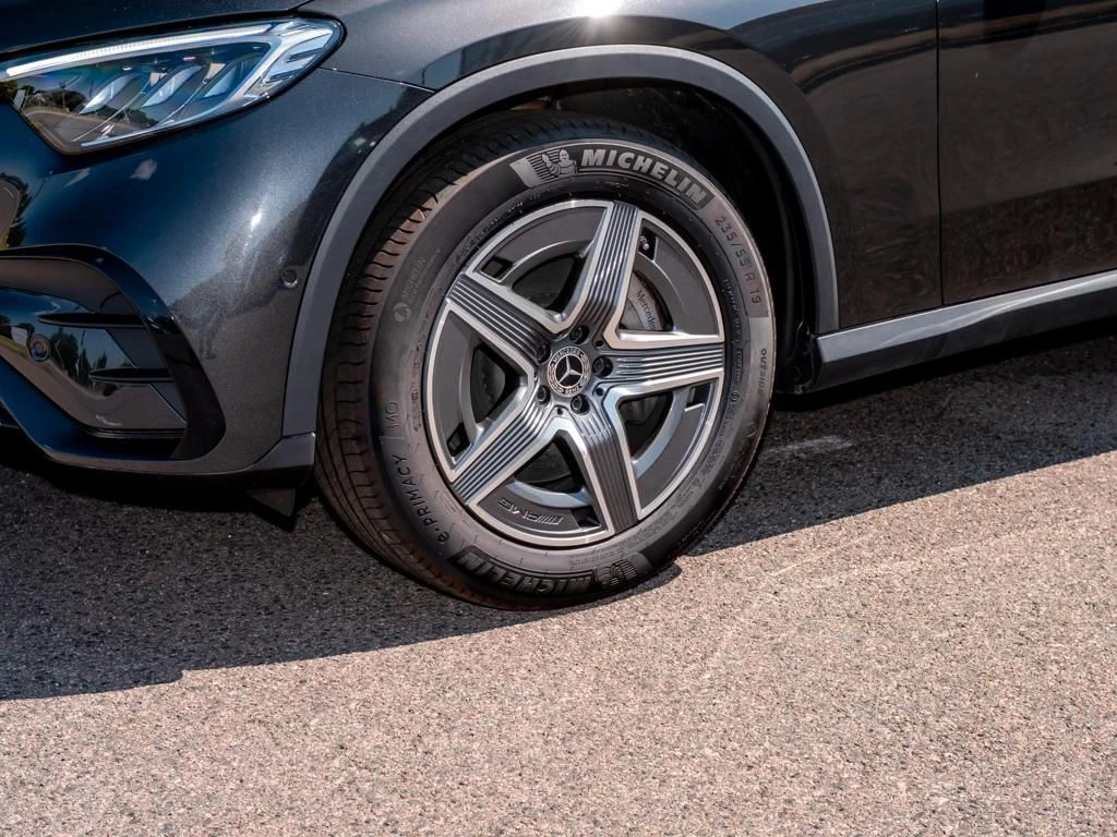 Mercedes-Benz-GLC 300 d-image-6