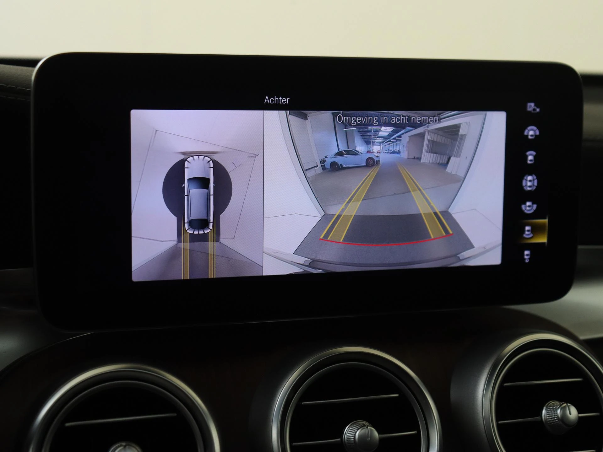 Mercedes-Benz-GLC-image-18