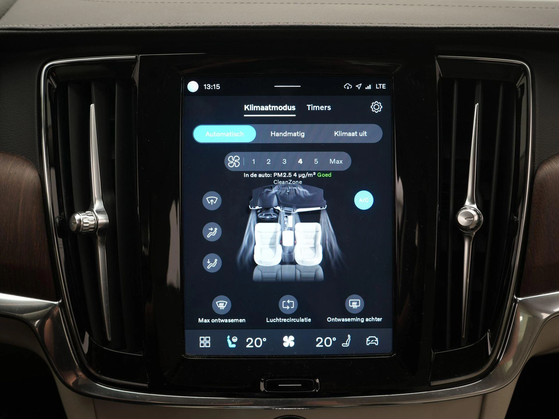 Volvo-S90-image-19