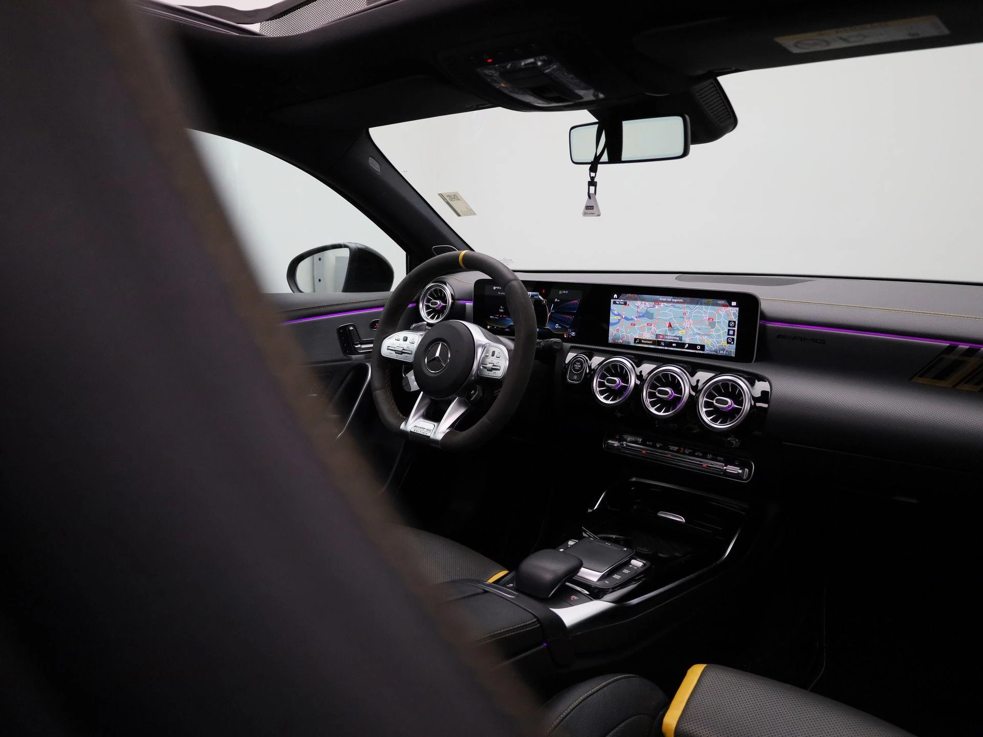 Mercedes-Benz A-Klasse AMG 45 S 4MATIC+ Edition 1