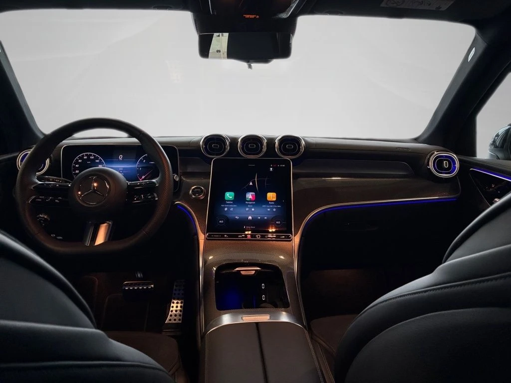 Mercedes-Benz-GLC 300 d-image-11