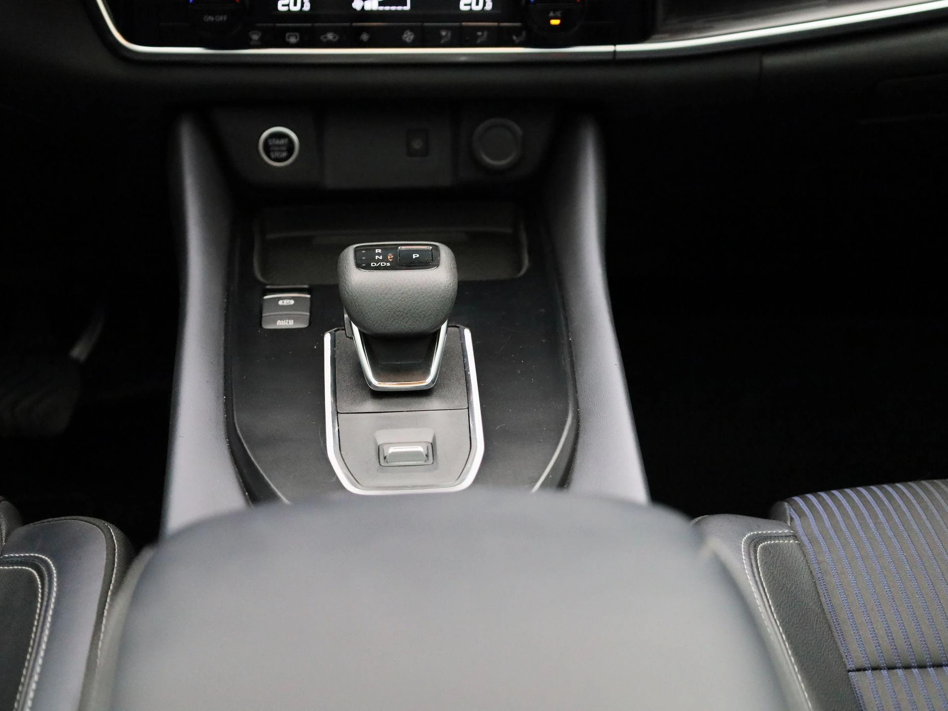 Nissan-QASHQAI-image-9