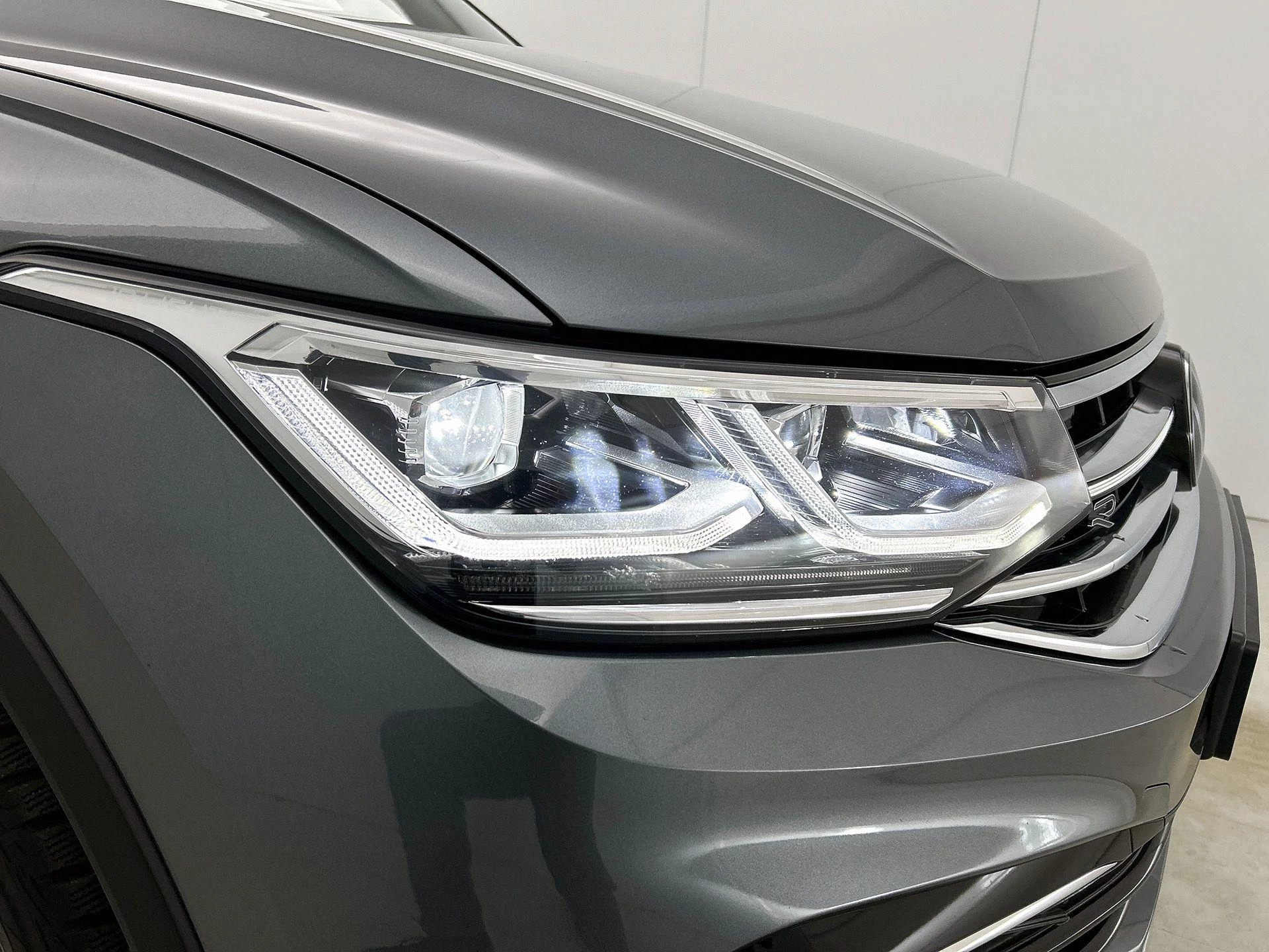 Volkswagen-Tiguan-image-31