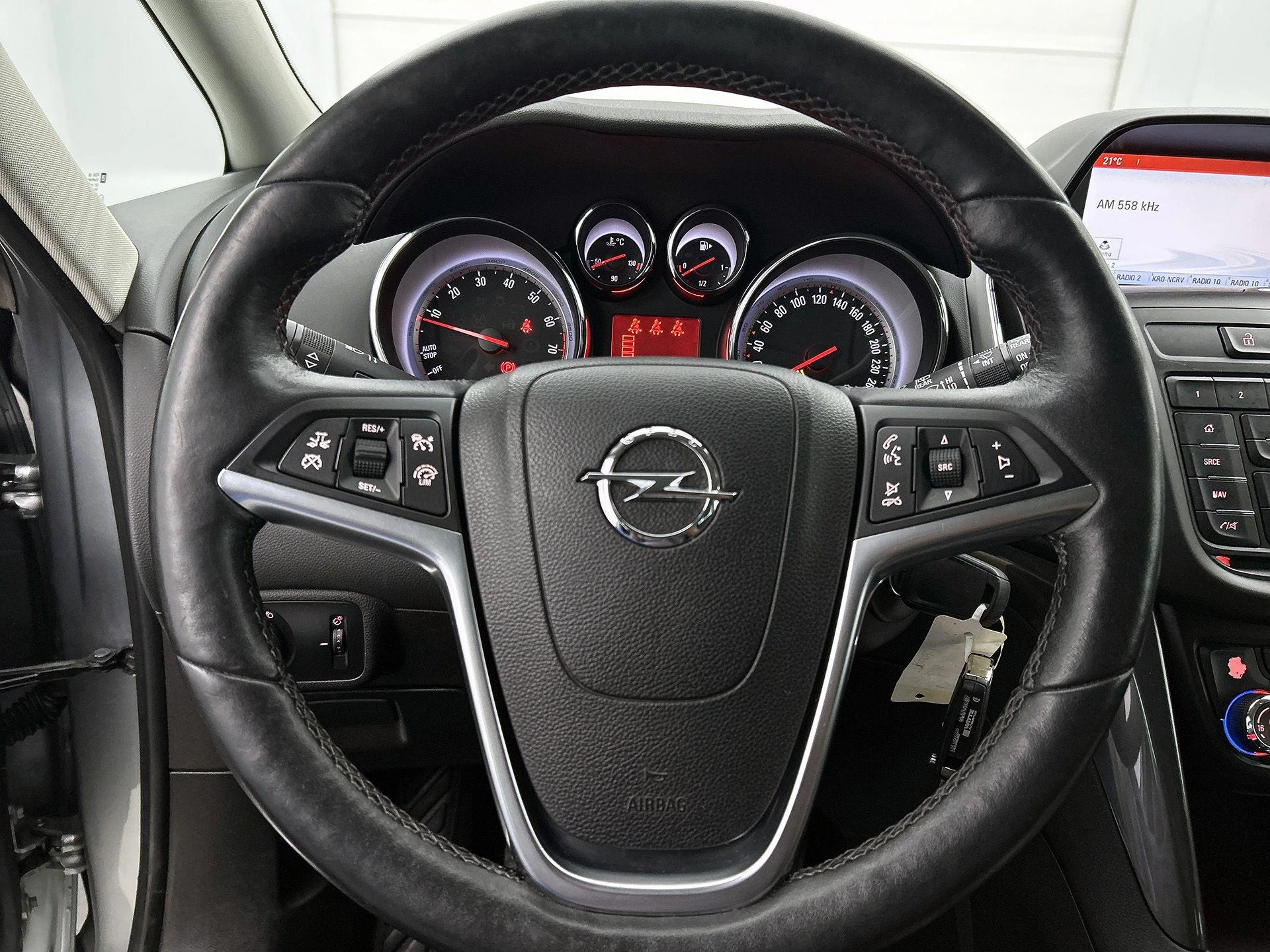 Opel-Zafira Tourer-image-30