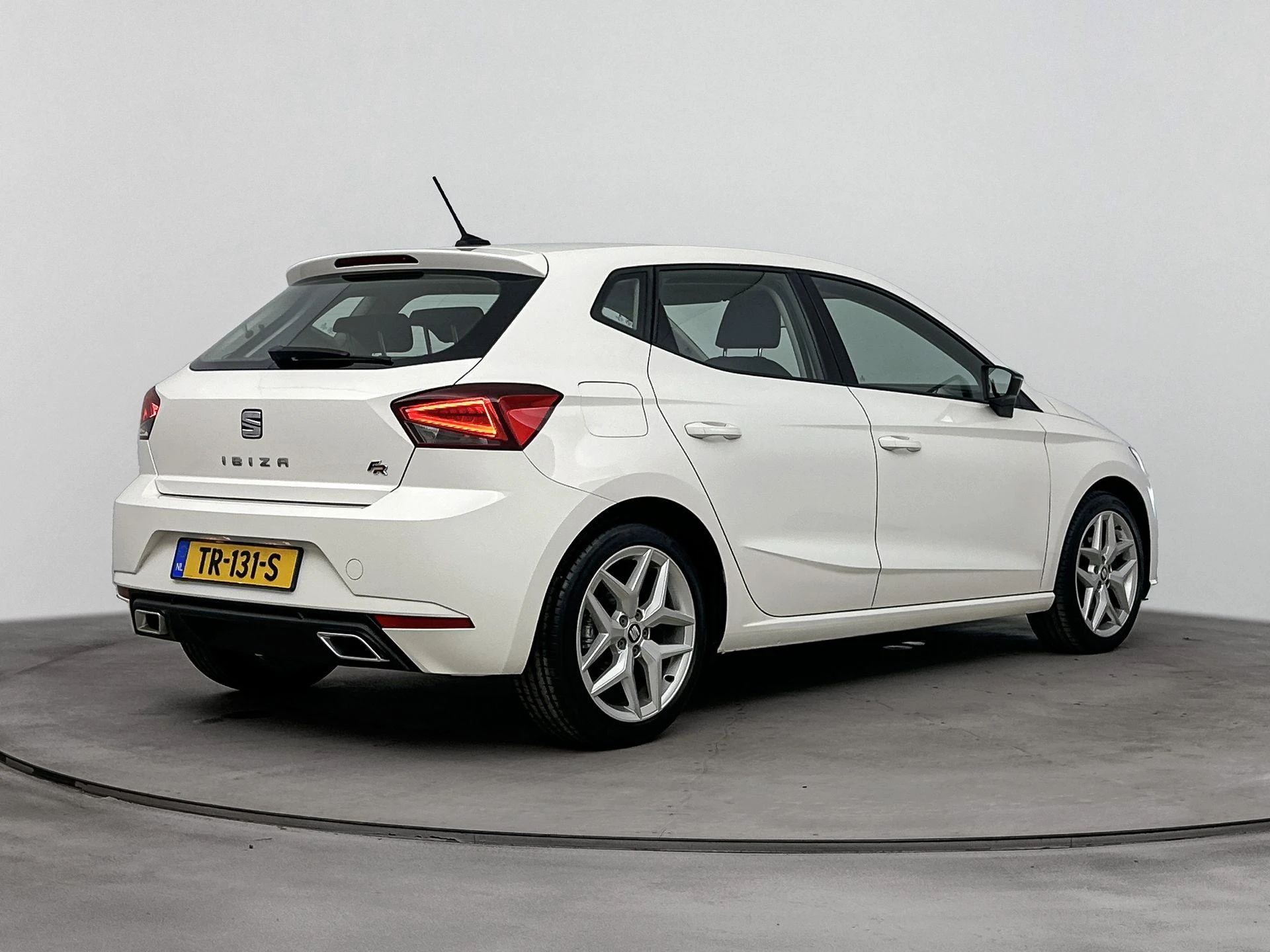SEAT-Ibiza-image-3