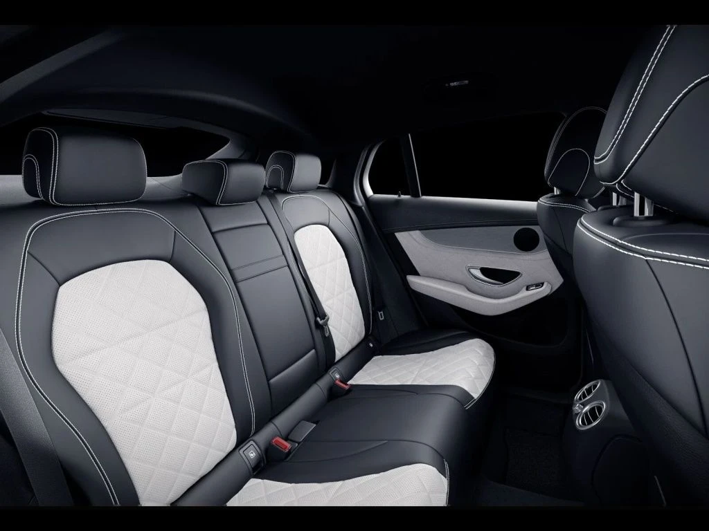Mercedes-AMG-GLC 63 AMG-image-10