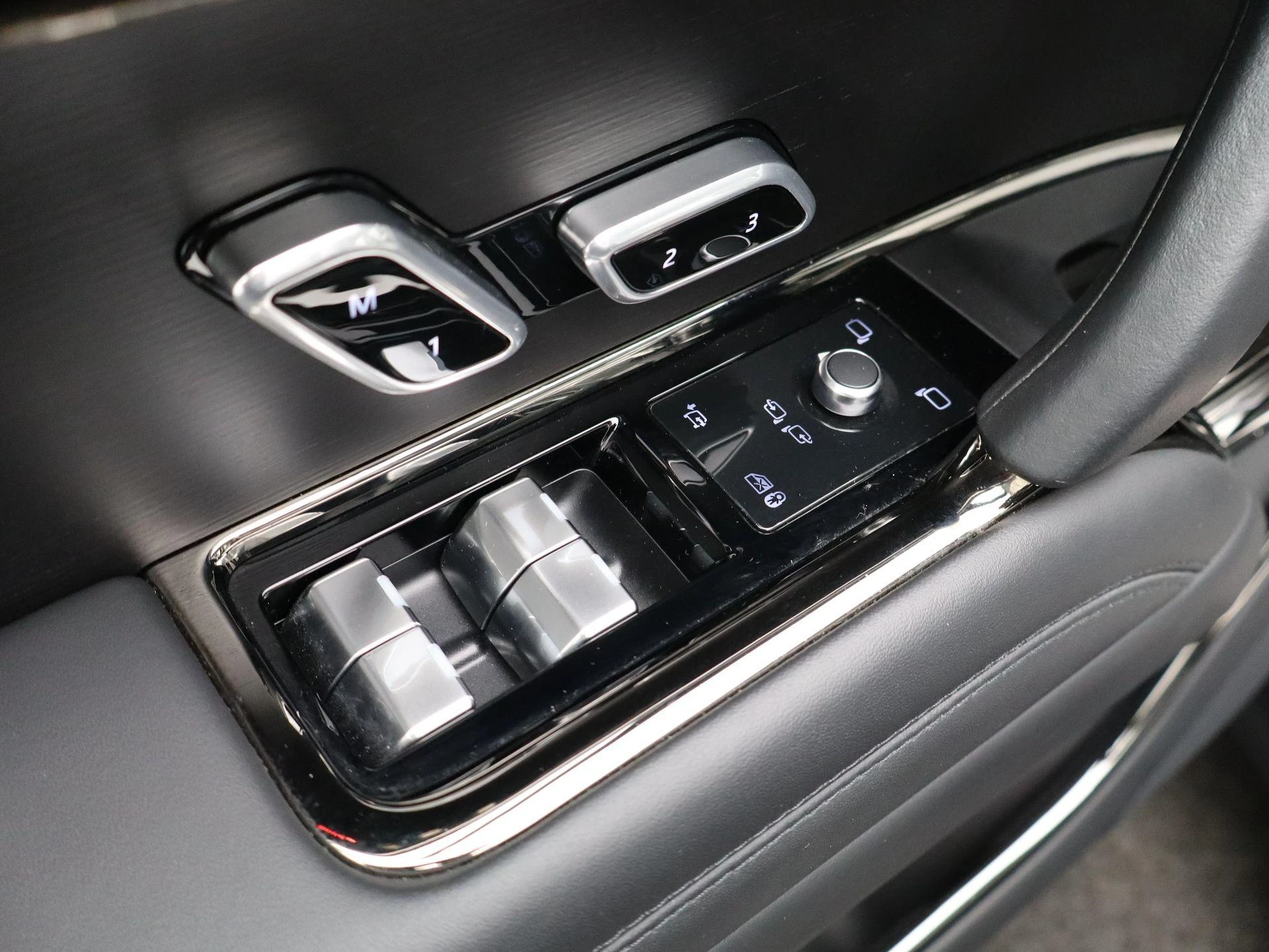 Land Rover-Range Rover Sport-image-33