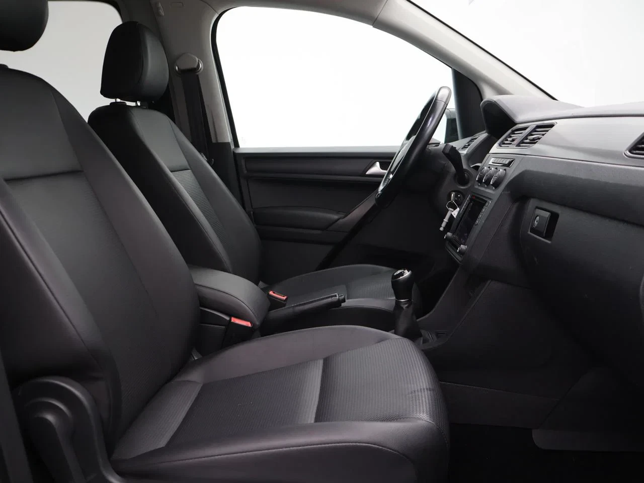 Volkswagen-Caddy-image-20