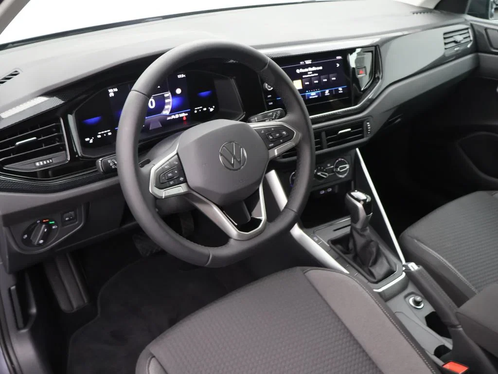 Volkswagen-Polo-image-15