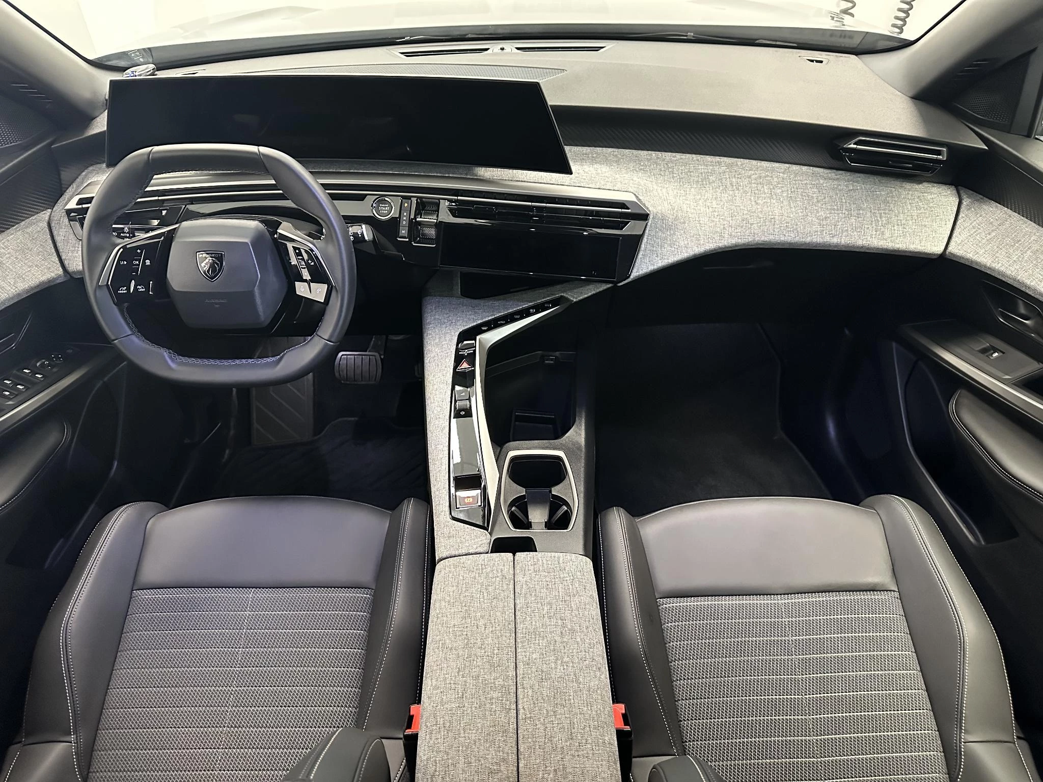 Peugeot 5008 1.2 Hybrid 136 Allure
