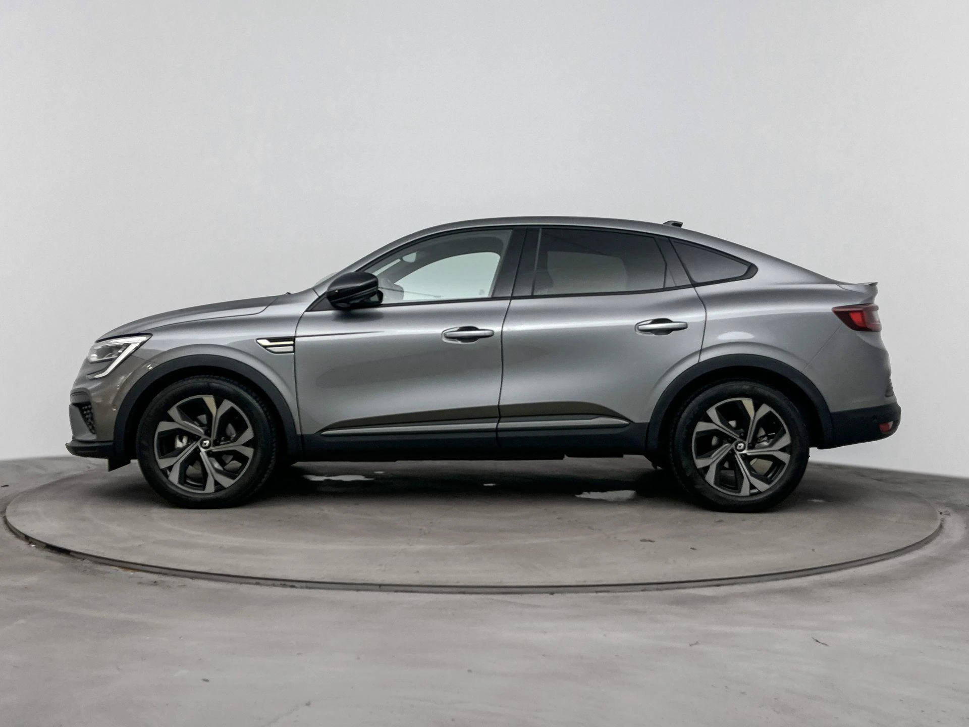 Renault-Arkana-image-1