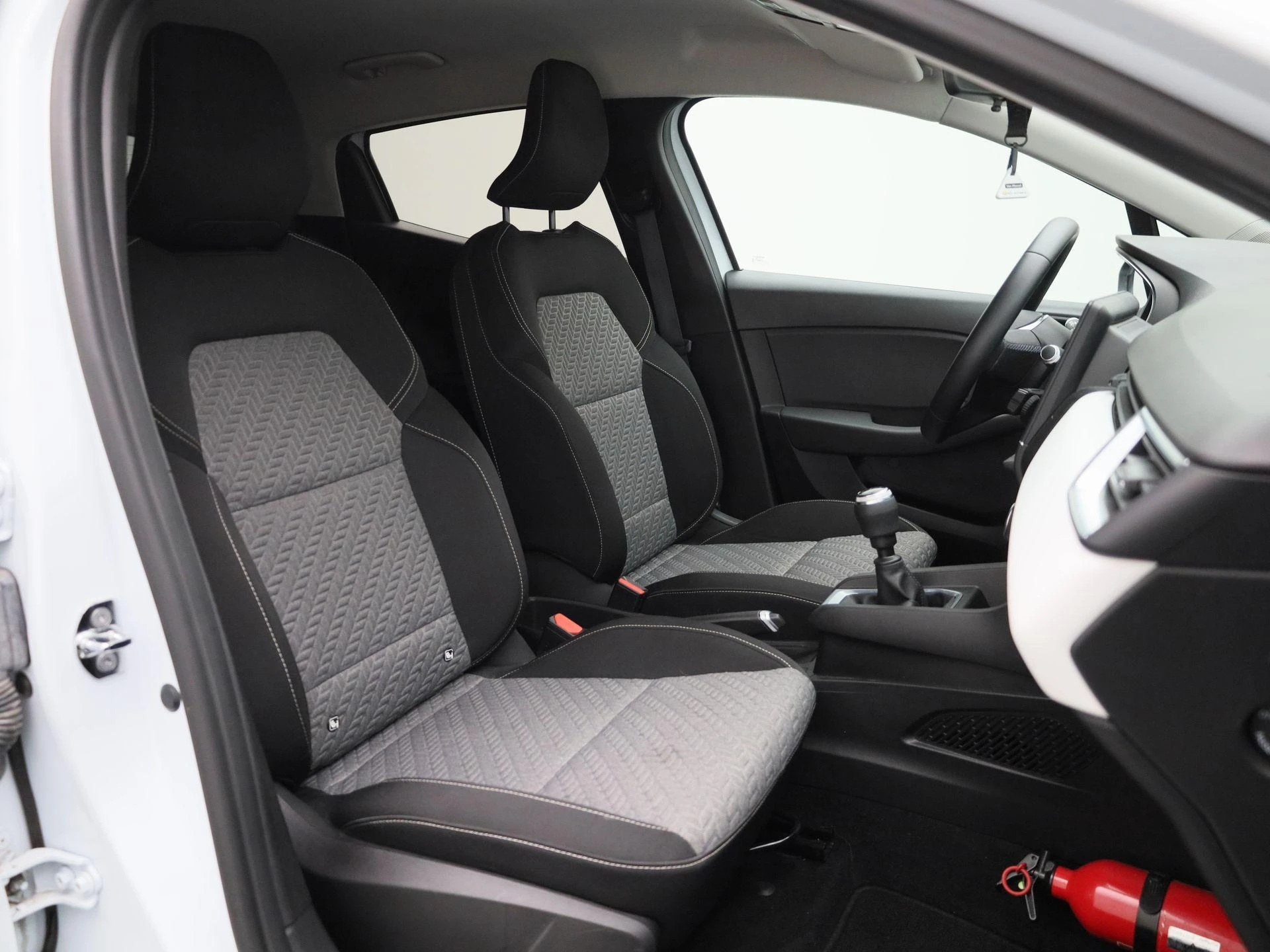 Renault-Clio-image-28