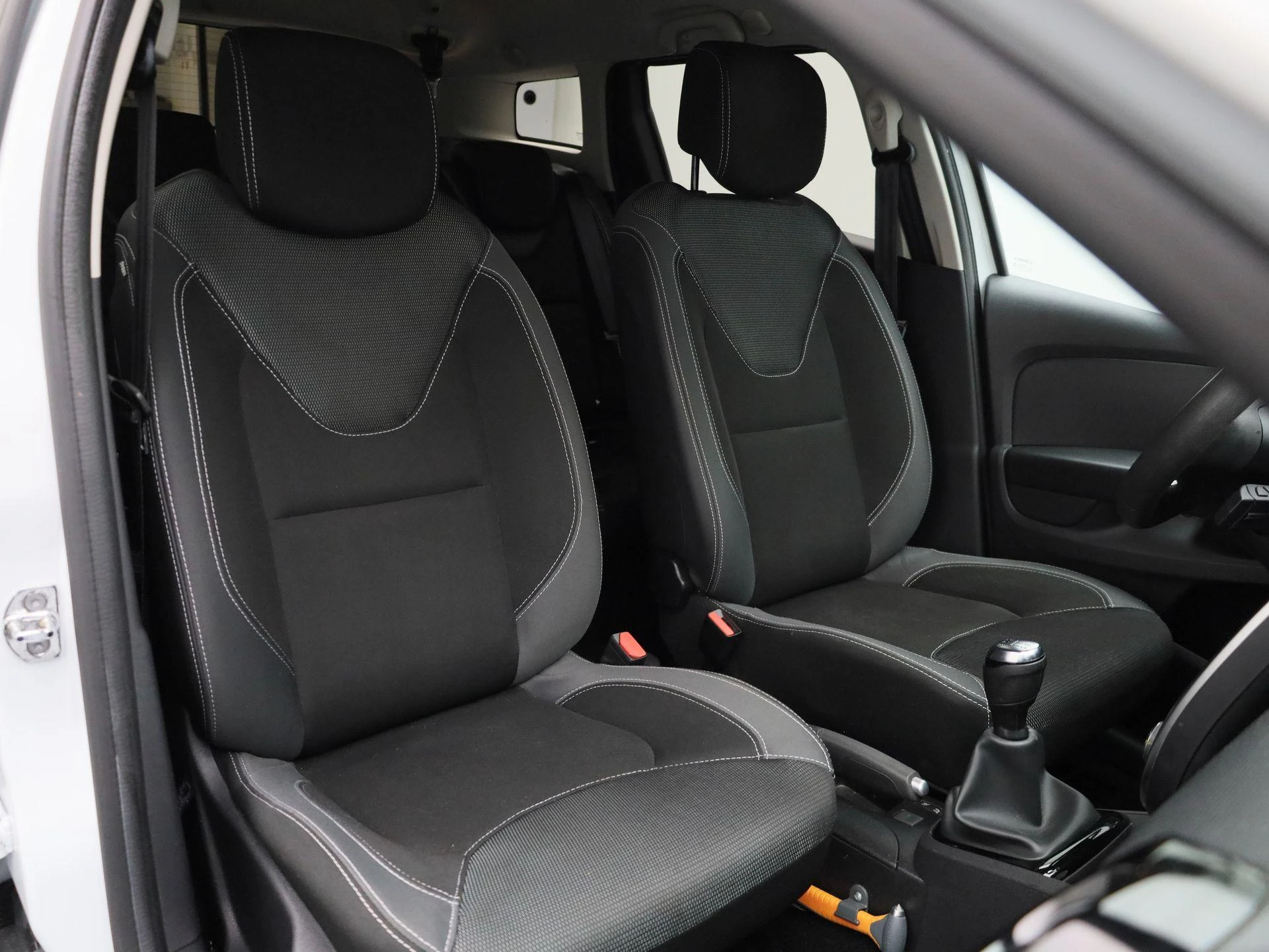 Renault-Clio-image-31