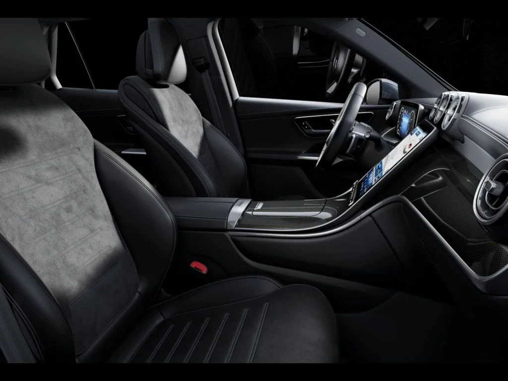 Mercedes-Benz-GLC 300 d-image-10