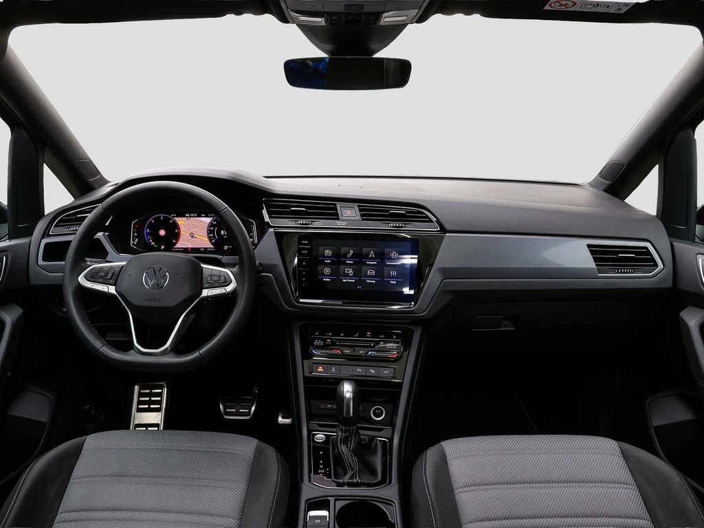 Volkswagen-Touran-image-10