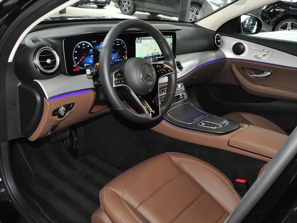 Mercedes-Benz-E-Klasse 450-image-8