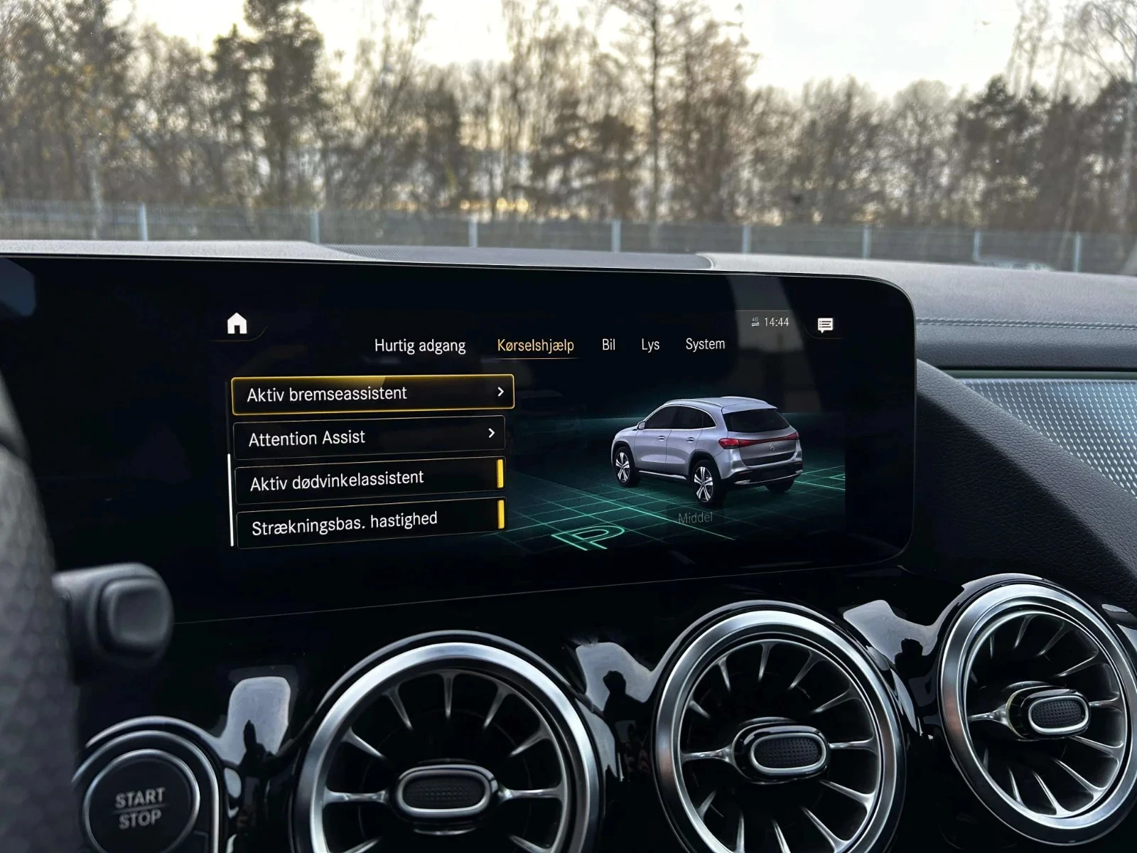 Mercedes-Benz-EQA-image-20