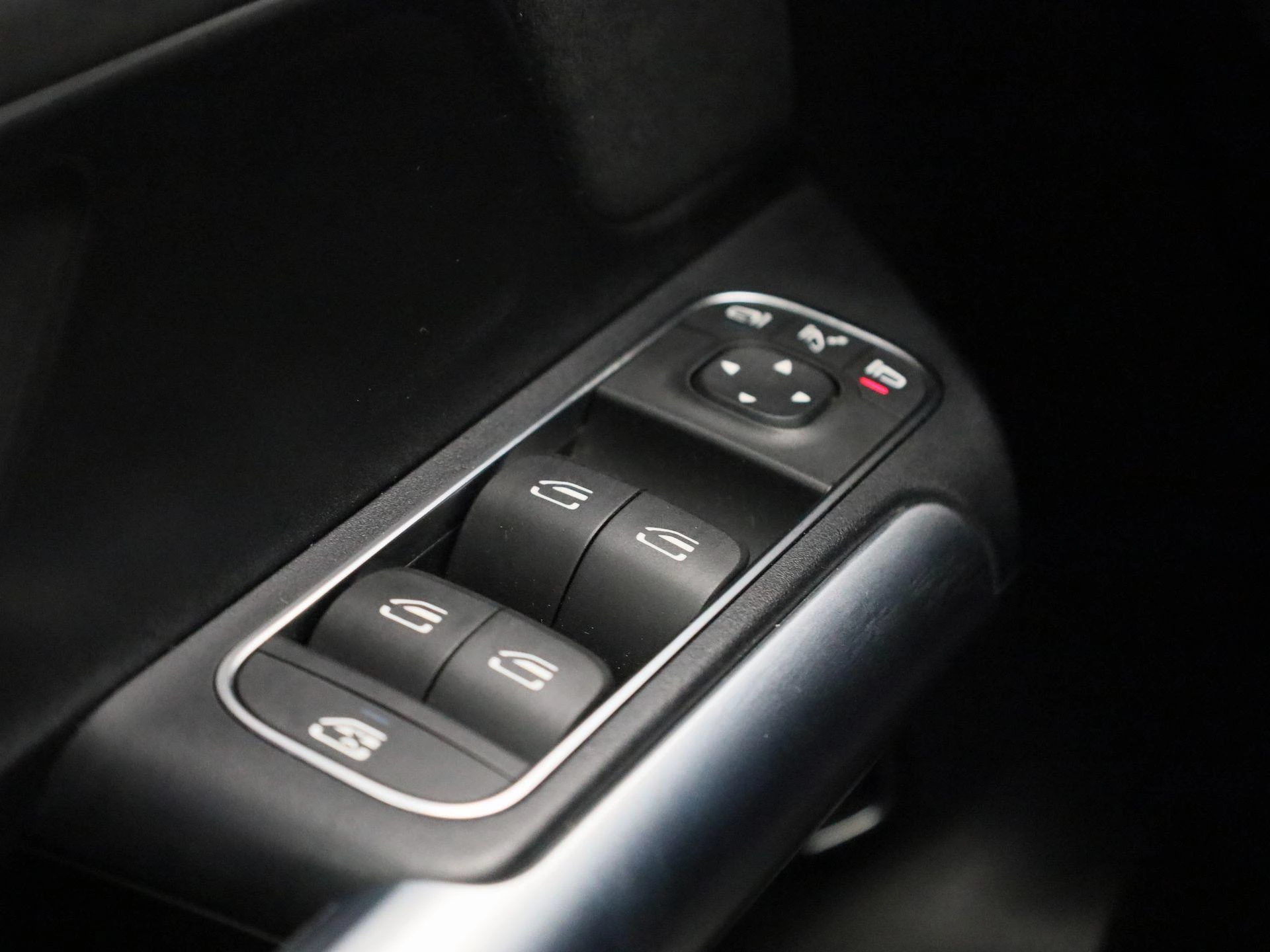 Mercedes-Benz-B-Klasse-image-27