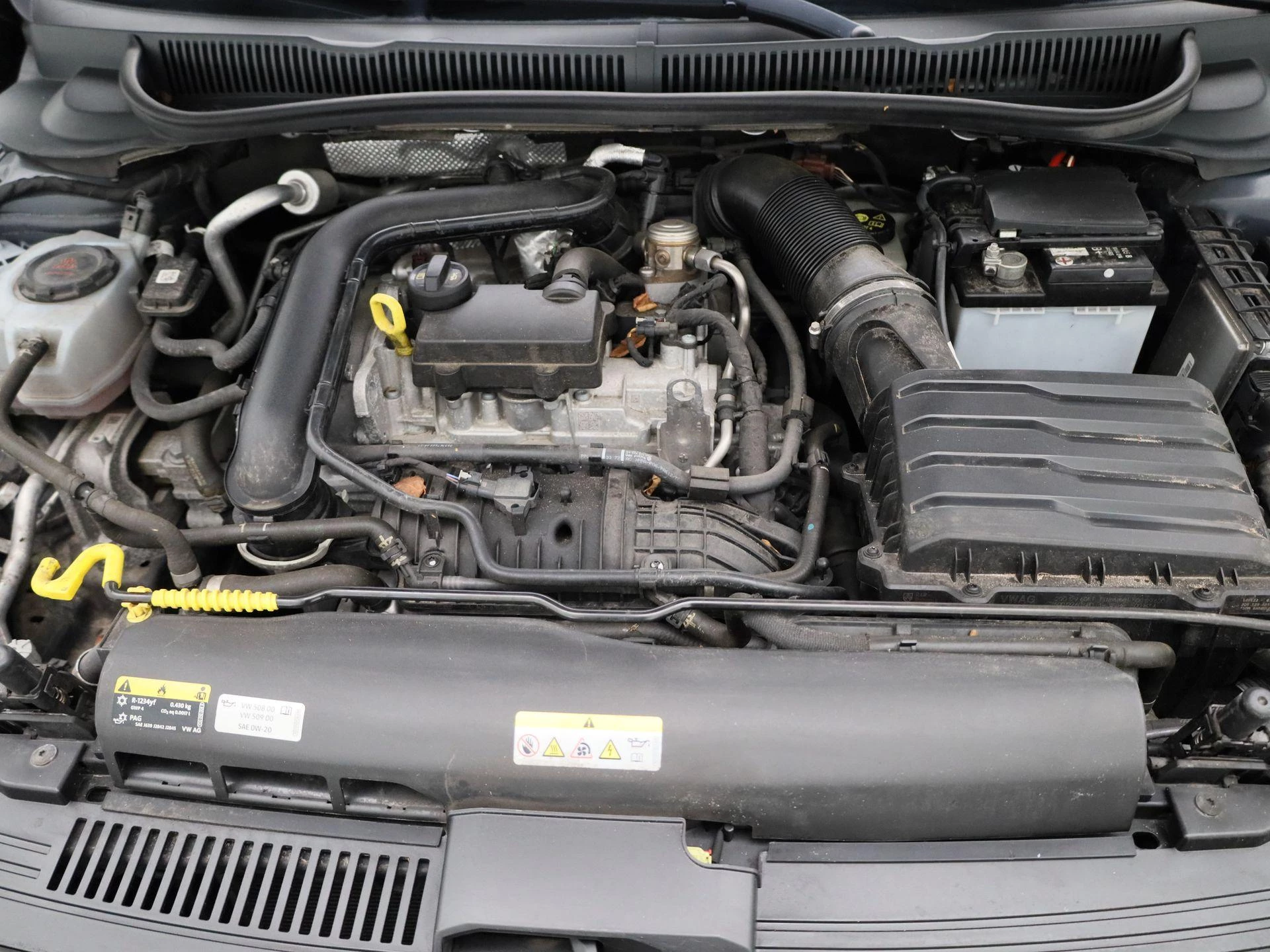 Volkswagen-Polo-image-28