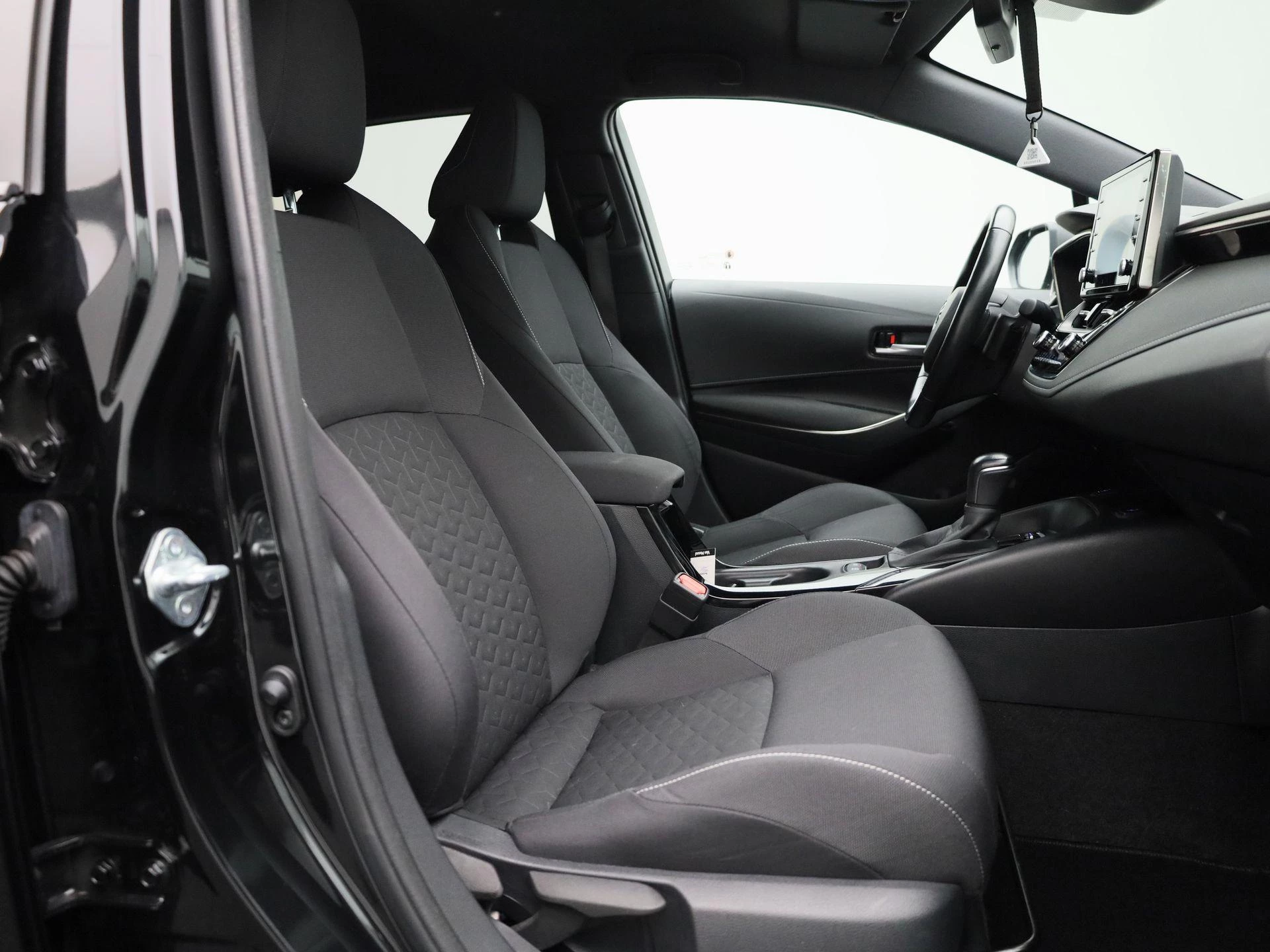 Toyota-Corolla Touring Sports-image-32