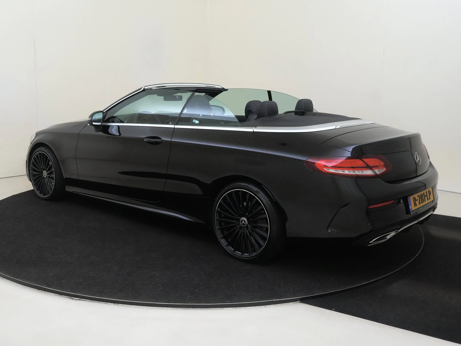 Mercedes-Benz C-Klasse Cabrio 180 Premium Plus Pack