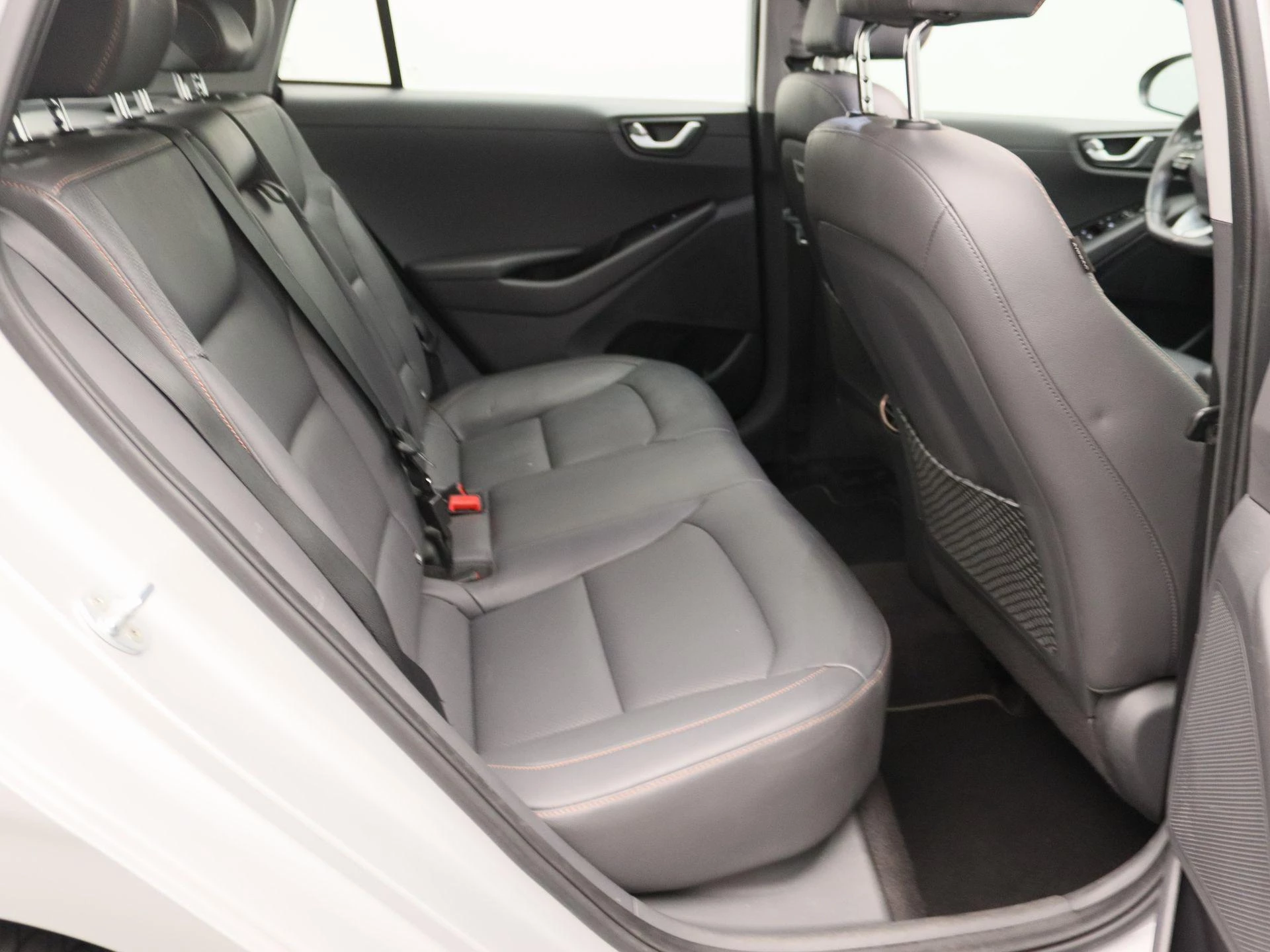 Hyundai-IONIQ-image-28