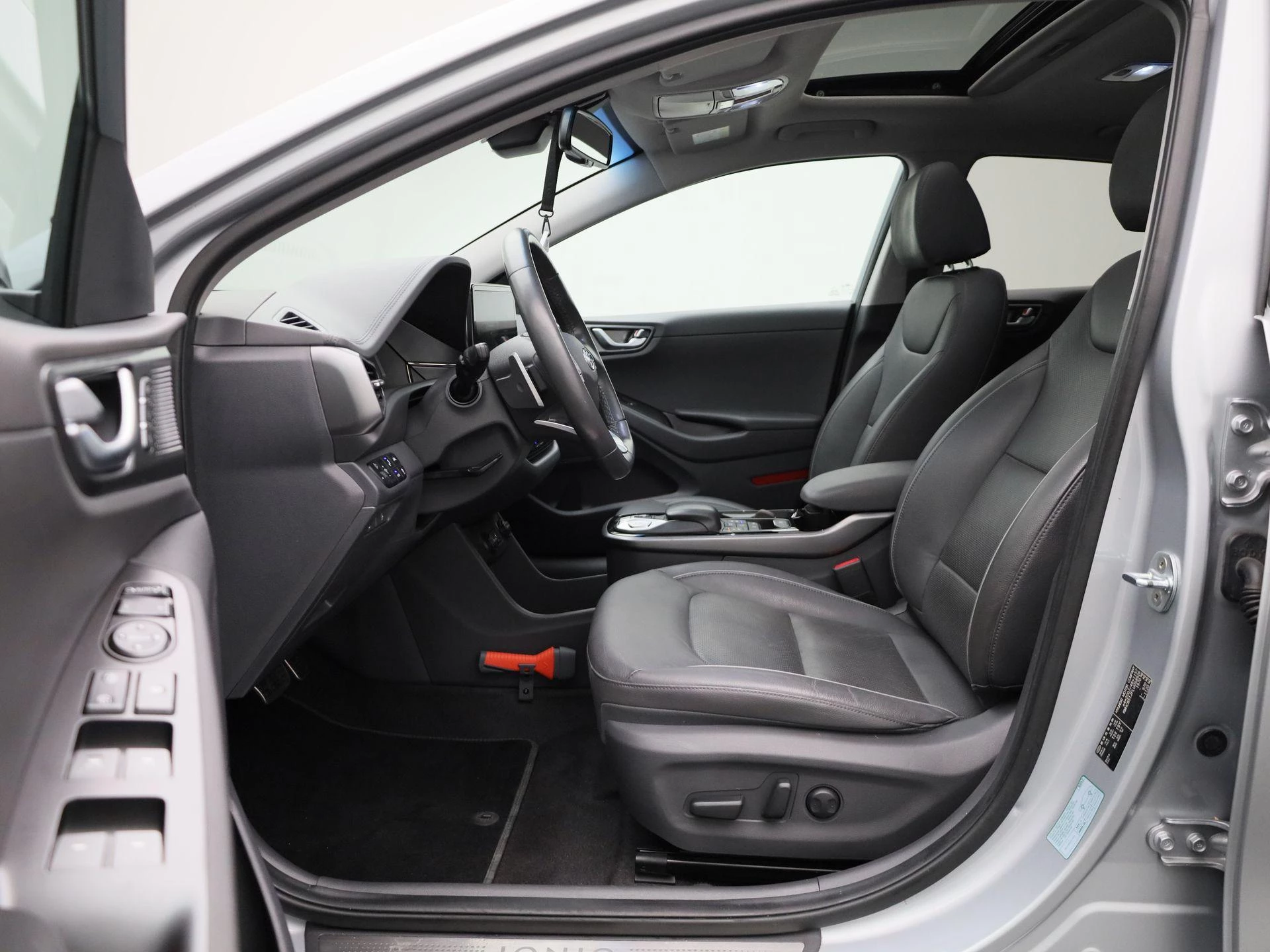 Hyundai-IONIQ-image-10