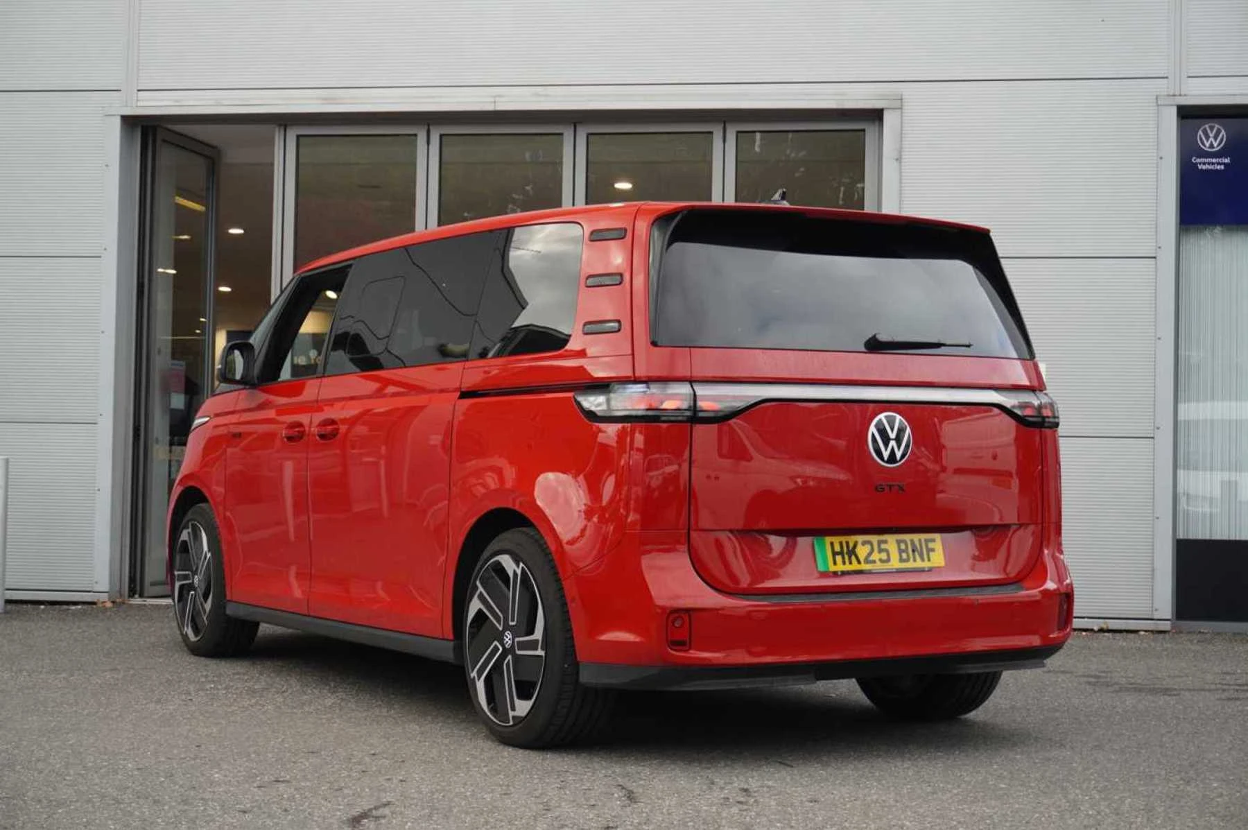 Volkswagen-ID. Buzz-image-2