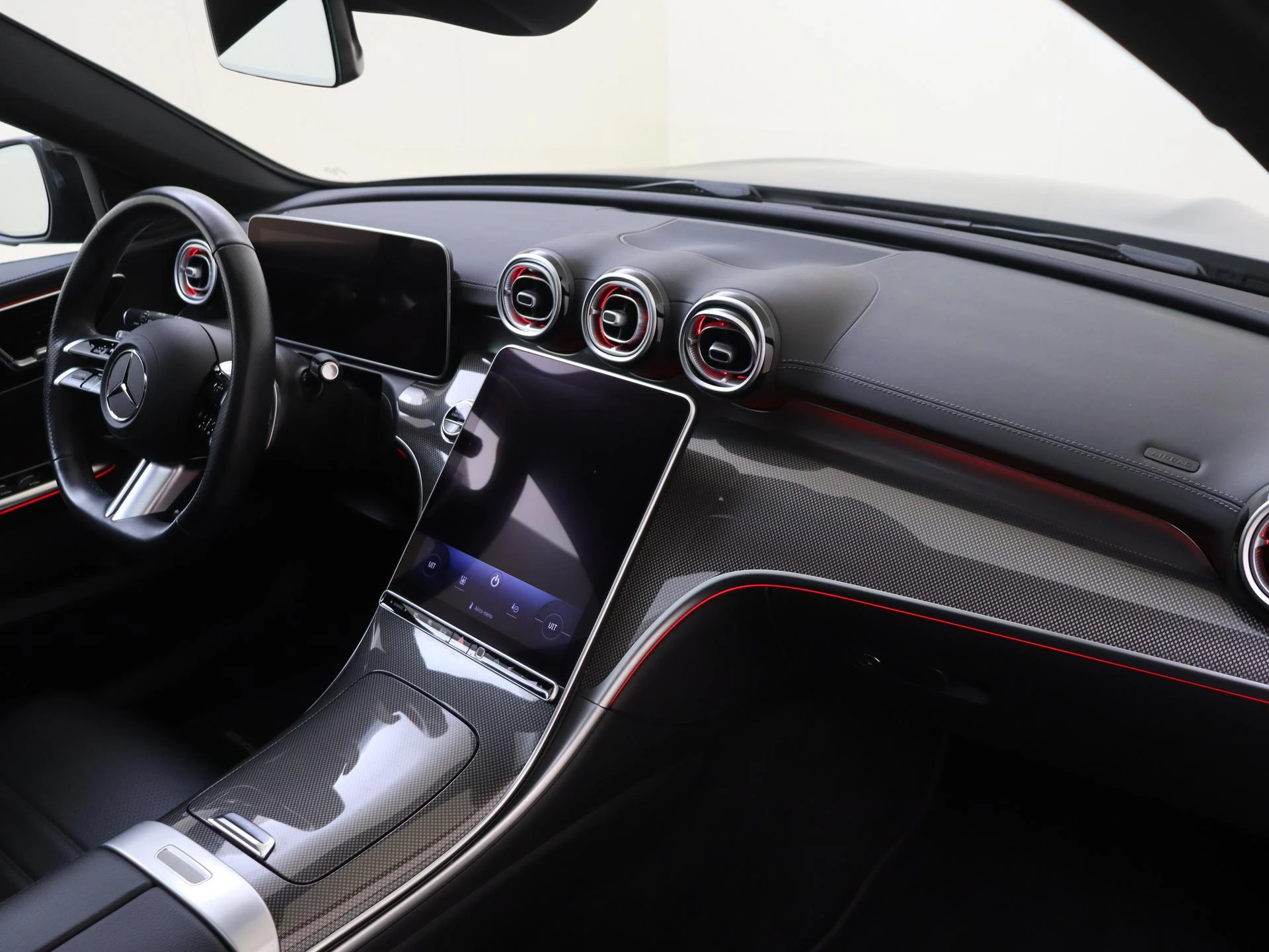 Mercedes-Benz-C-Klasse-image-3