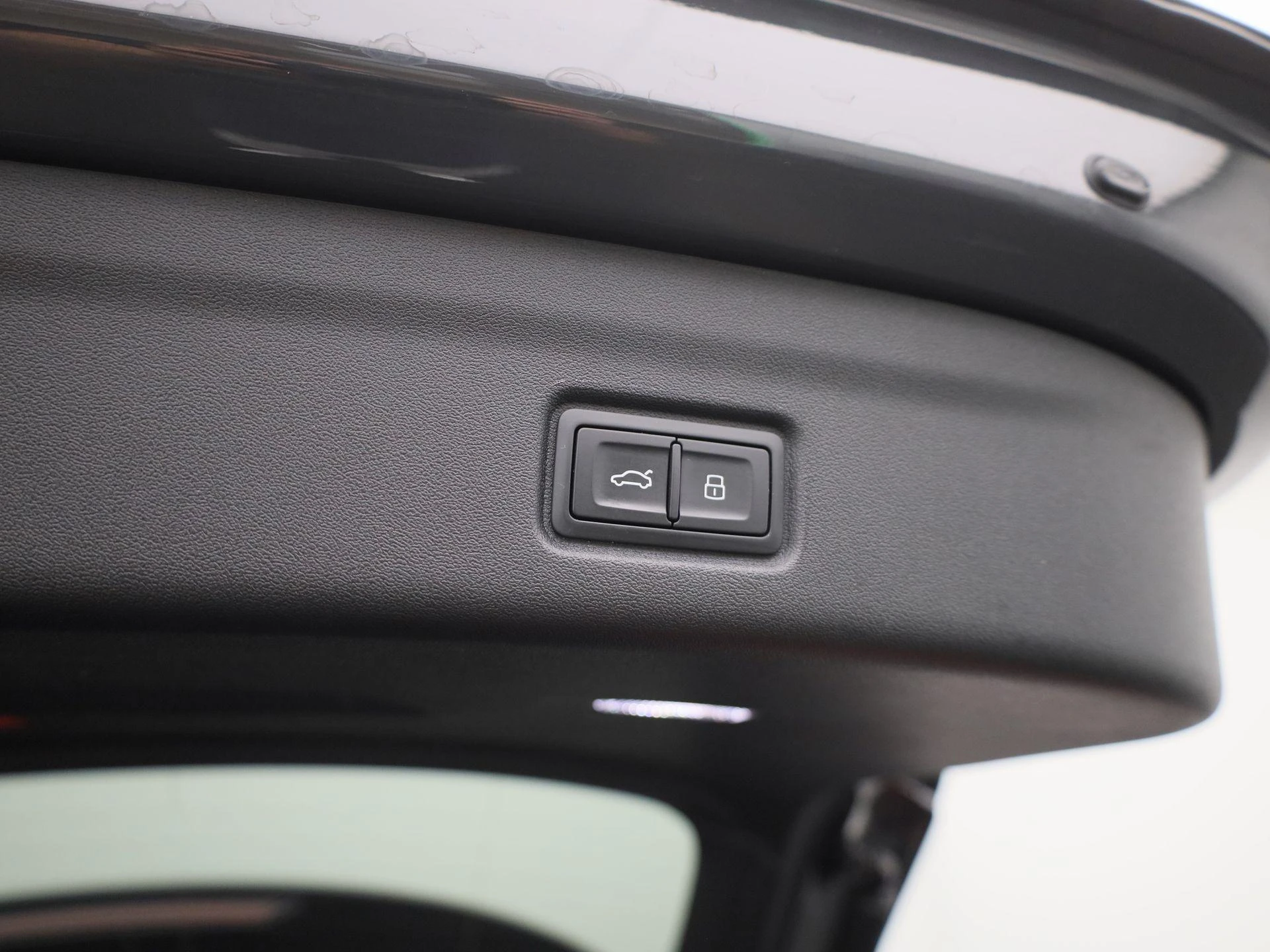 Audi-Q6 e-tron-image-33