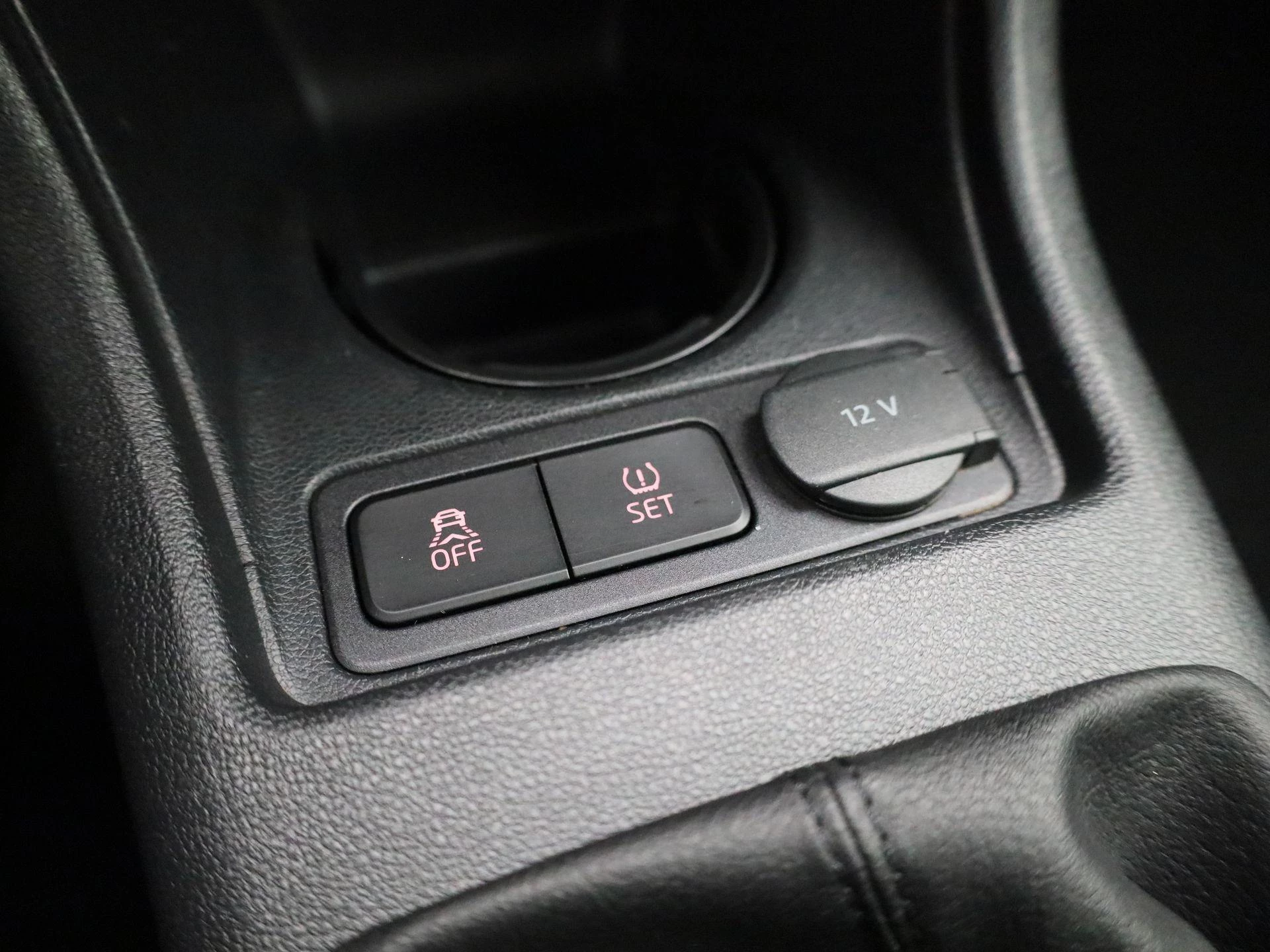 Volkswagen-up!-image-17