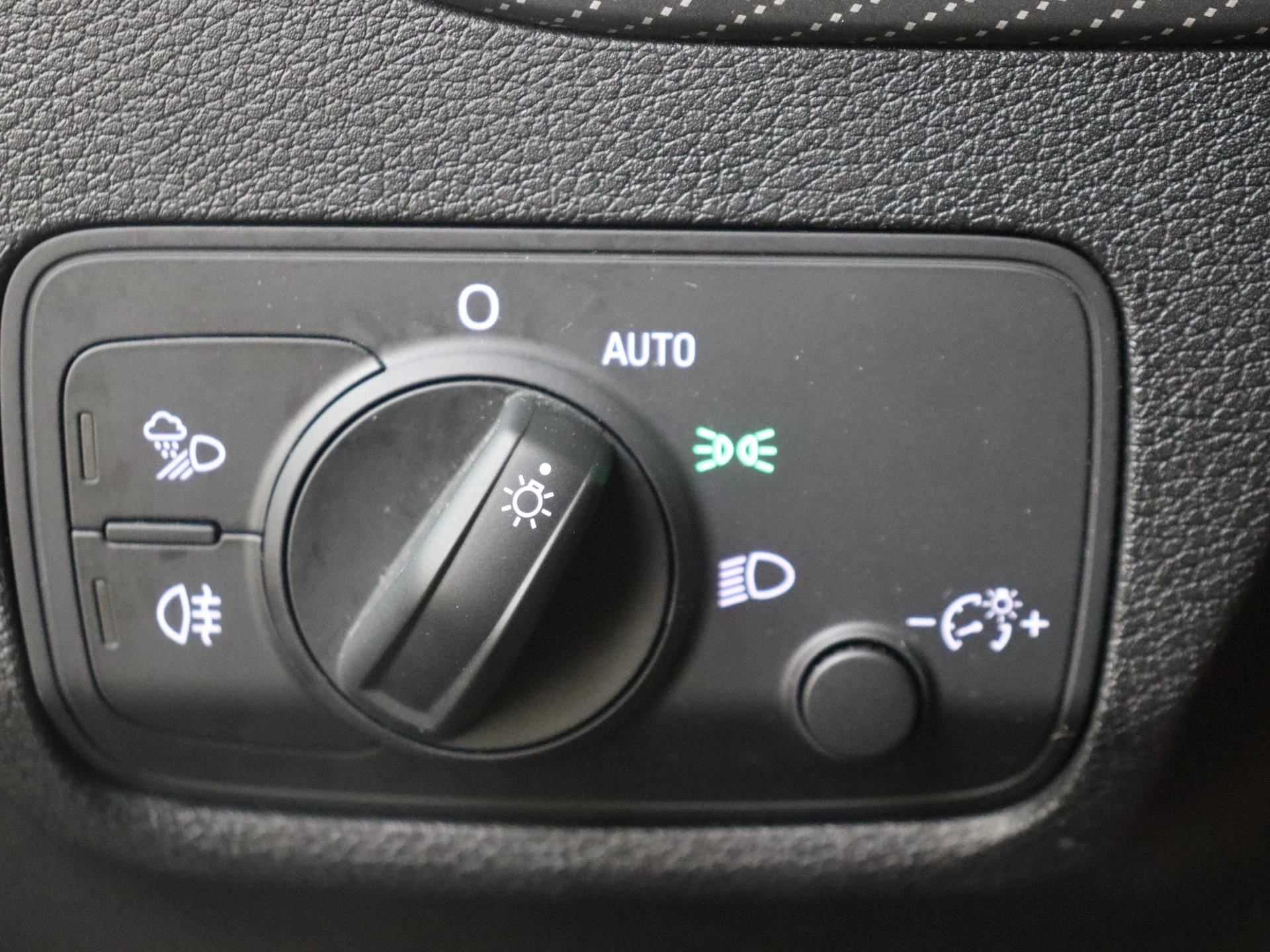 Audi-Q2-image-21