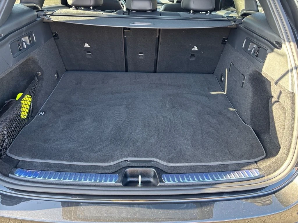Mercedes-Benz-GLC 220 d-image-13