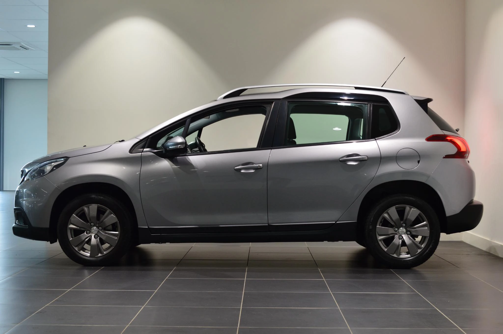 Peugeot-2008-image-3