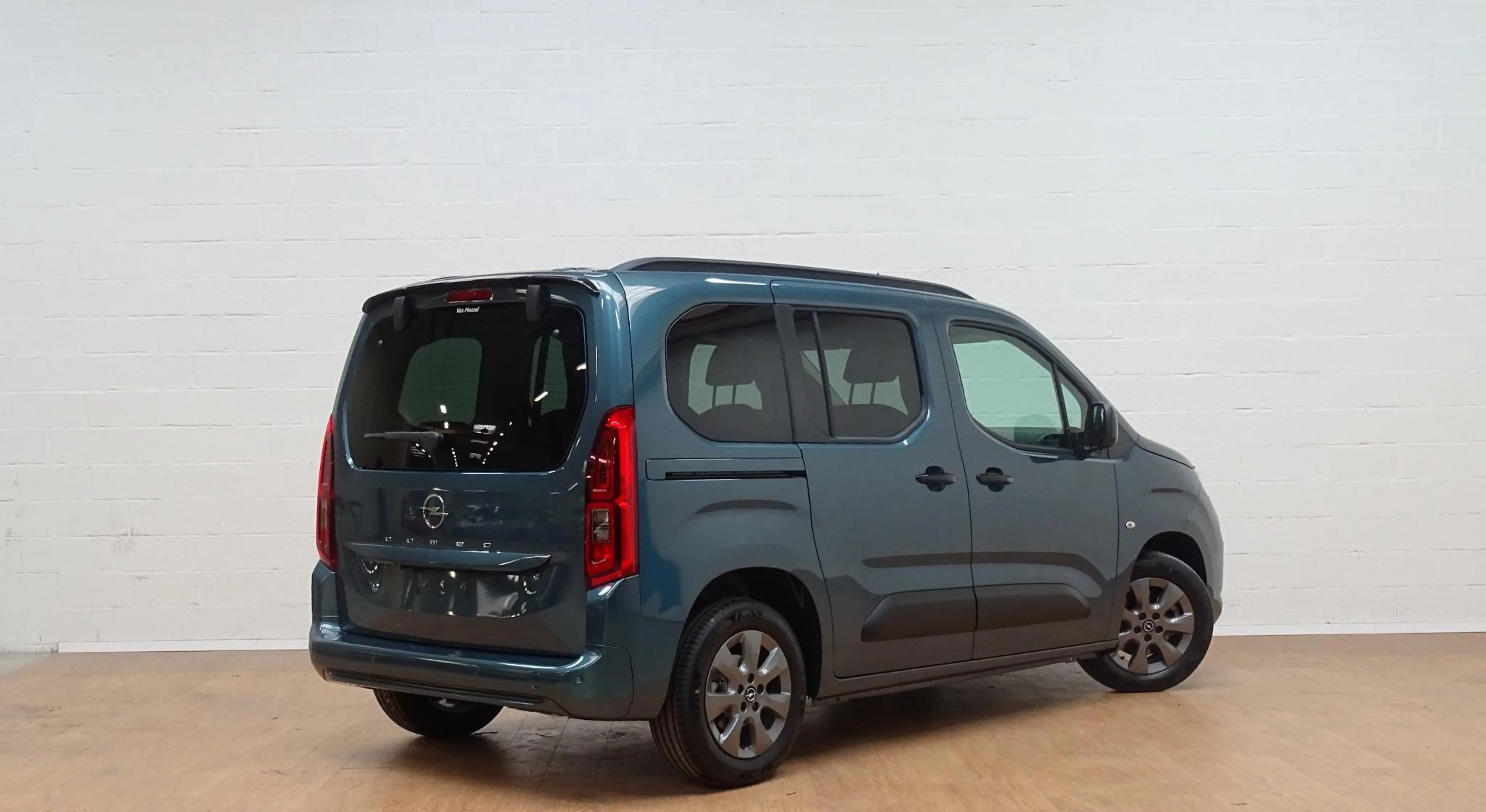 Opel Combo Life 1.2T Edition+gps+camera+park pilot achteraan