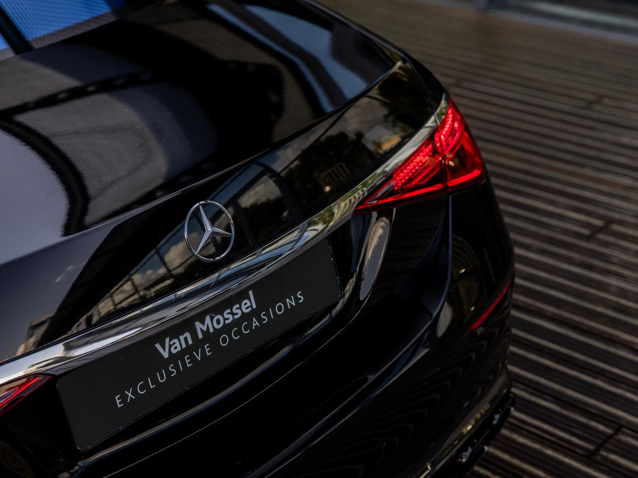 Mercedes-Benz-S-Klasse-image-17