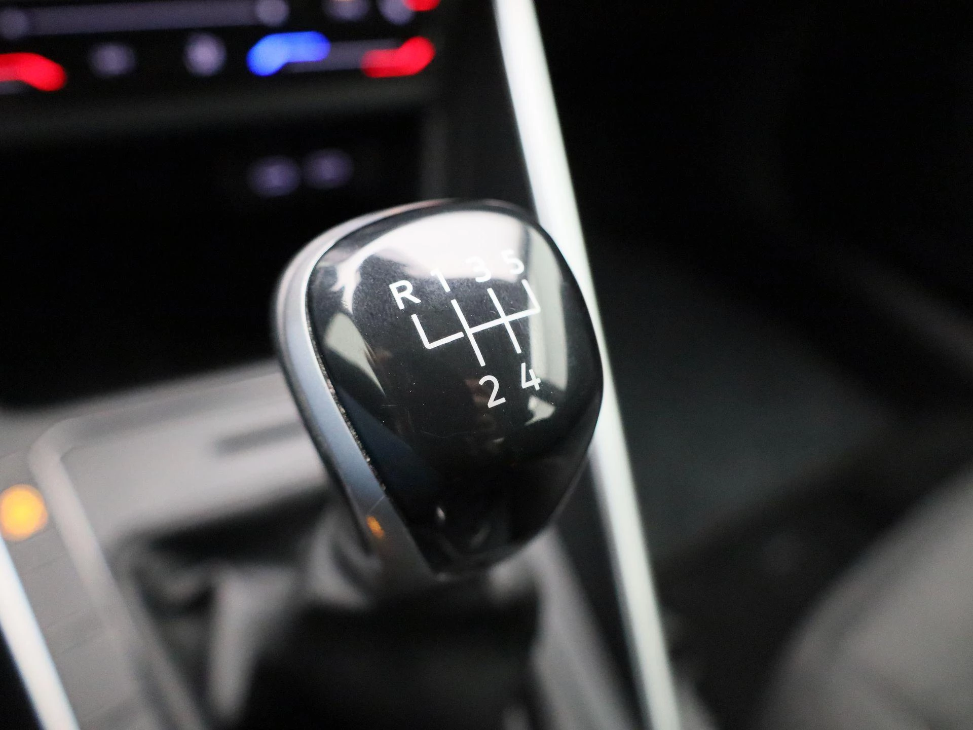 Volkswagen-Polo-image-20