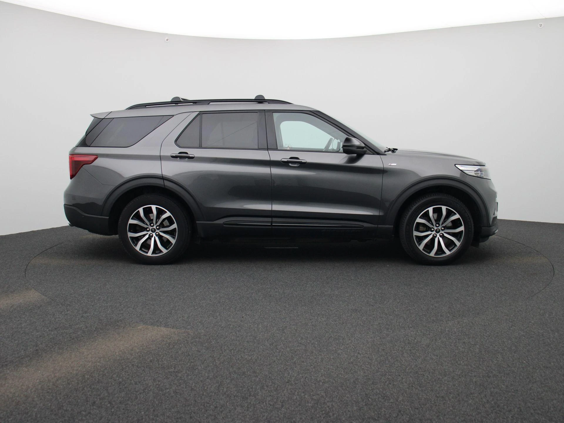 Ford-Explorer-image-5