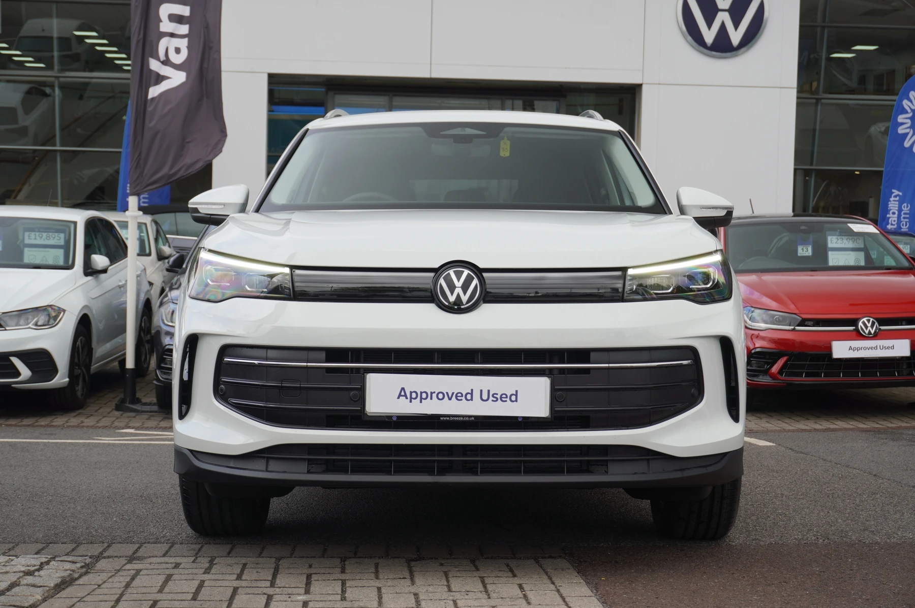 Volkswagen-Tiguan-image-6