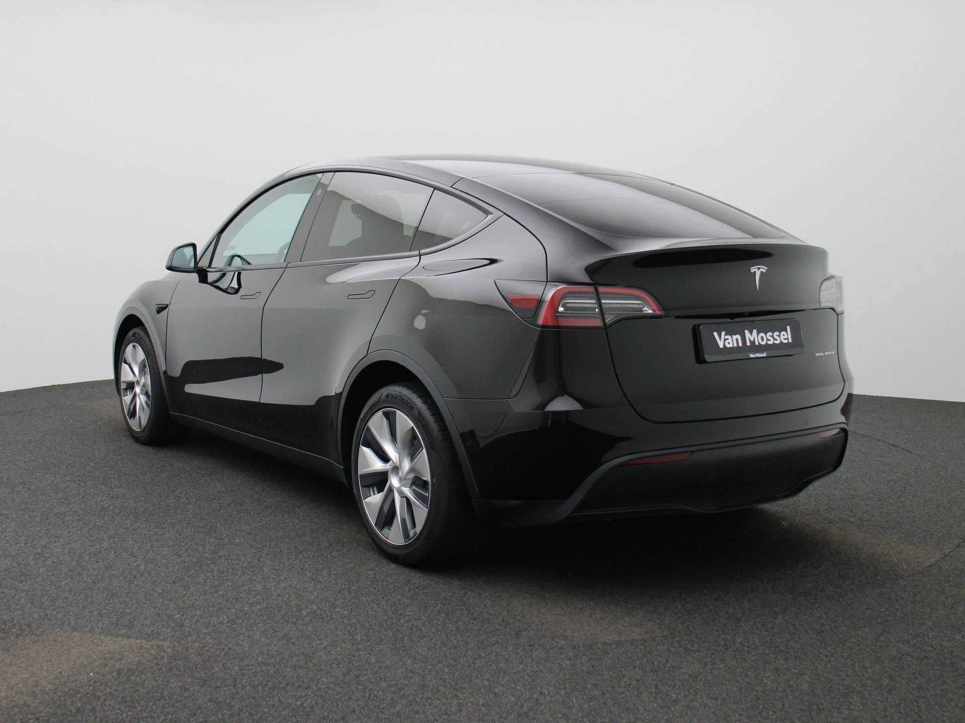 Tesla-Model Y-image-1