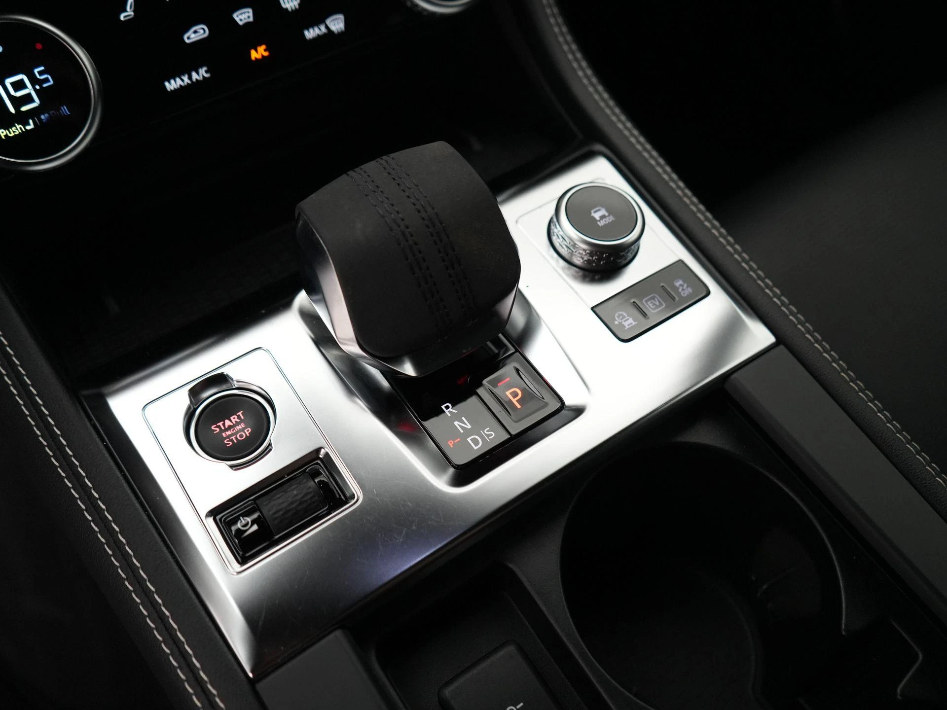 Jaguar F-PACE 2.0 P400e PHEV R-Dynamic Black