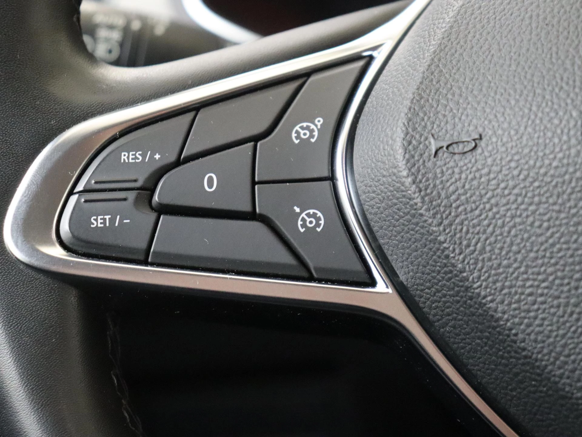 Renault-Captur-image-12