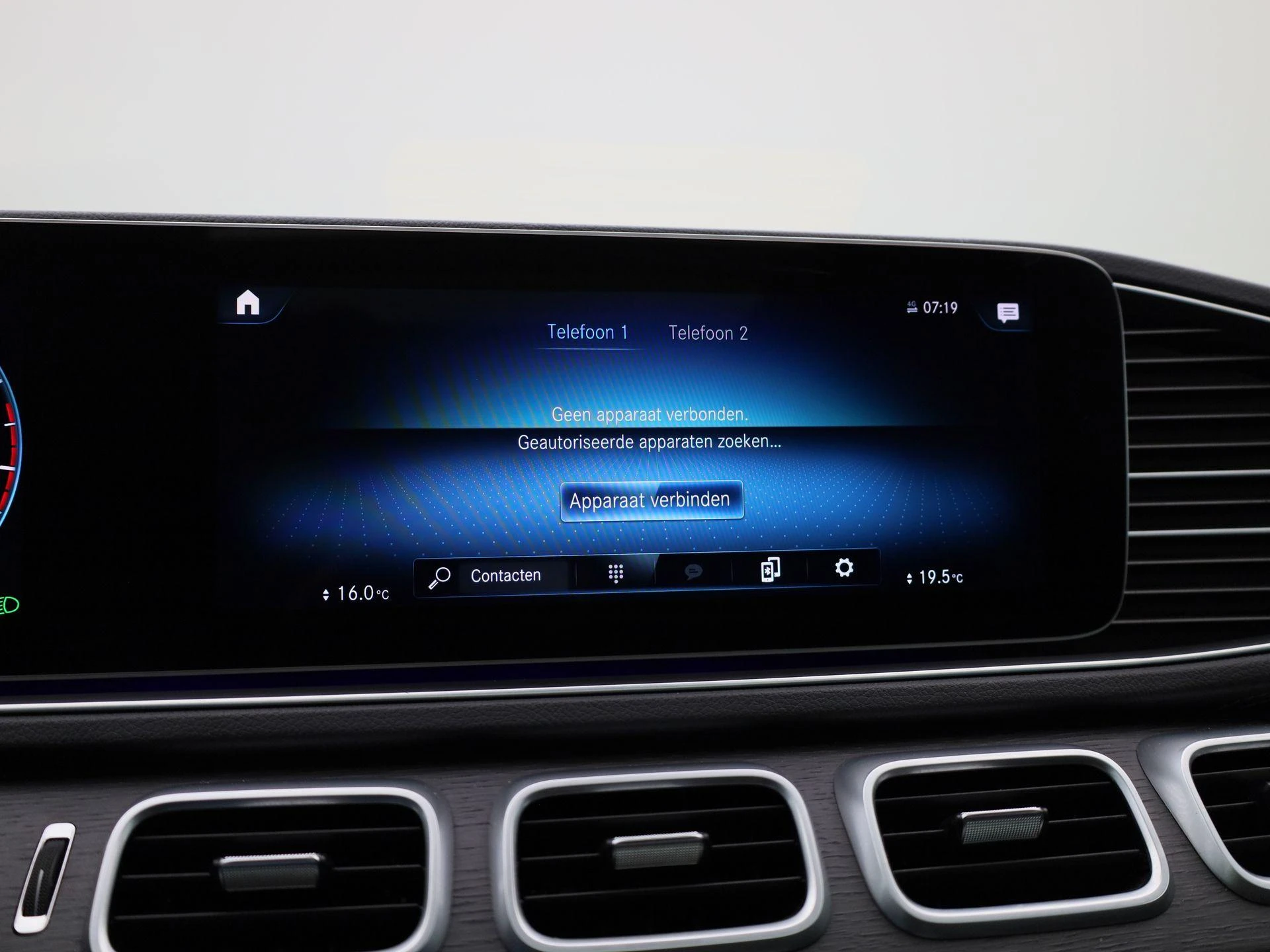 Mercedes-Benz-GLE-image-24