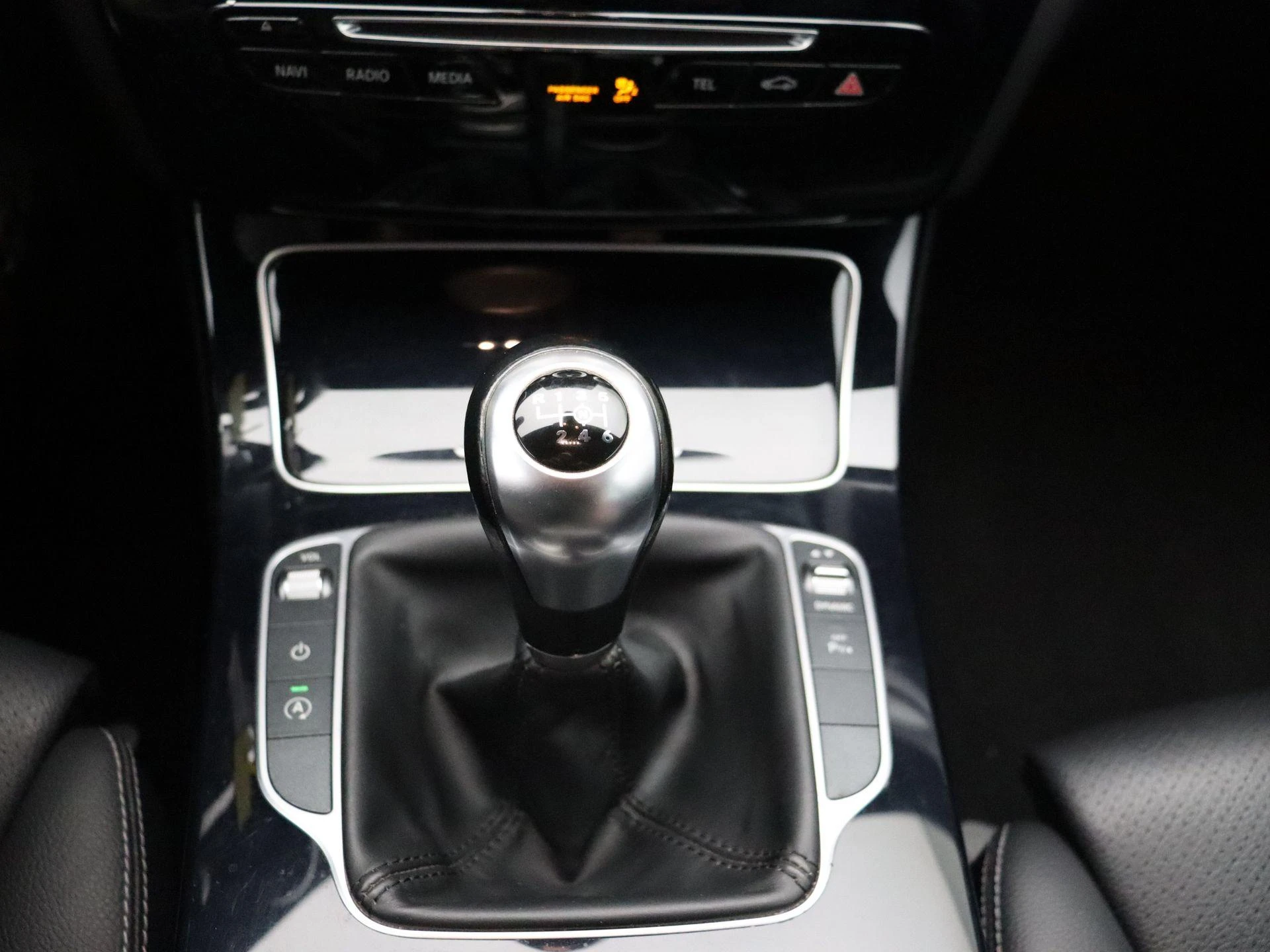 Mercedes-Benz-C-Klasse-image-17