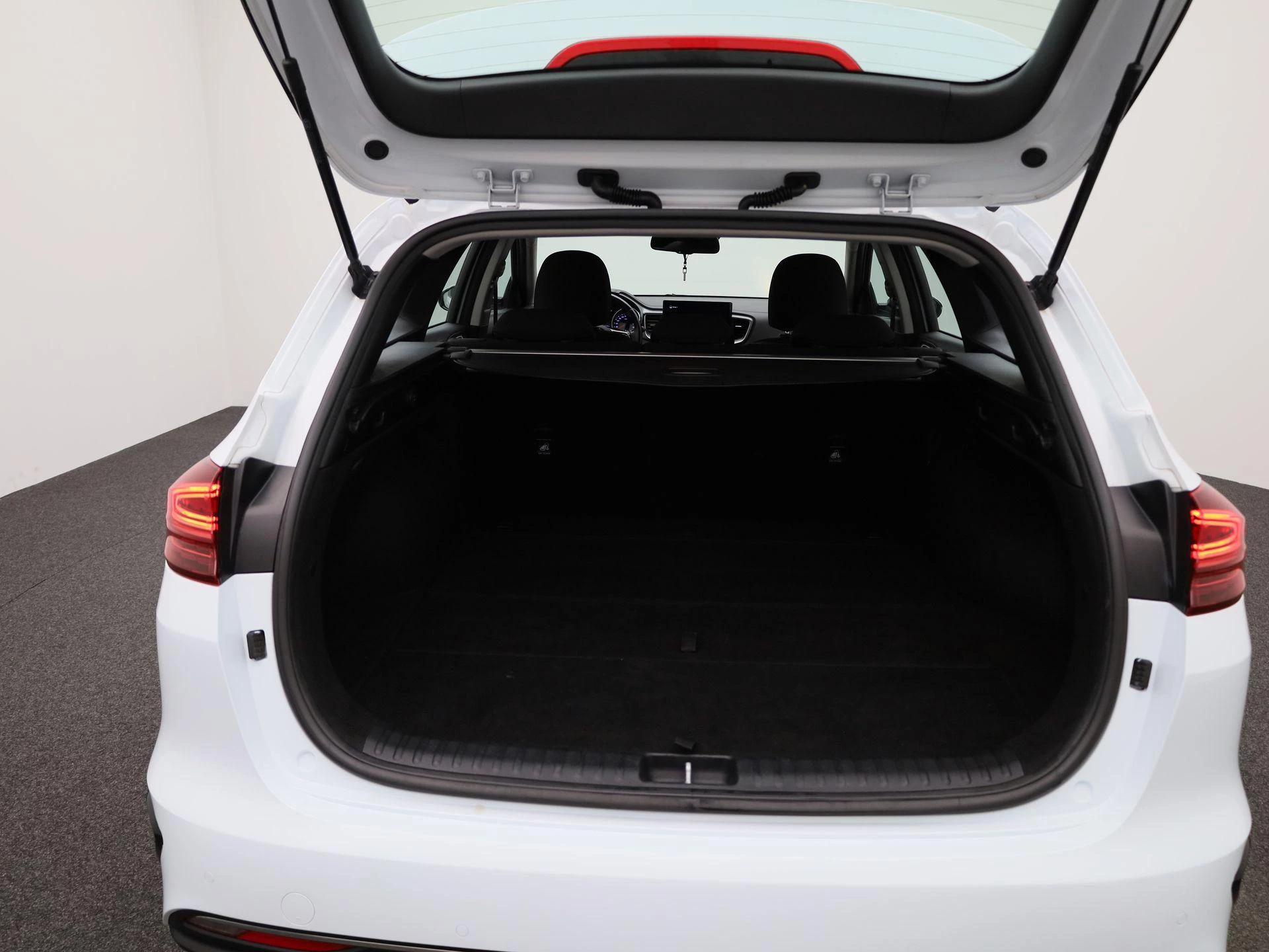 Kia-Ceed Sportswagon-image-10