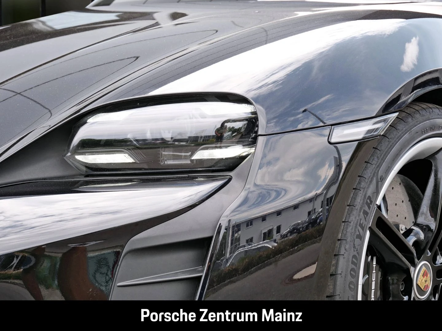 Porsche Taycan Turbo S InnoDrive PCCB PDCC LED-Matrix turbo s