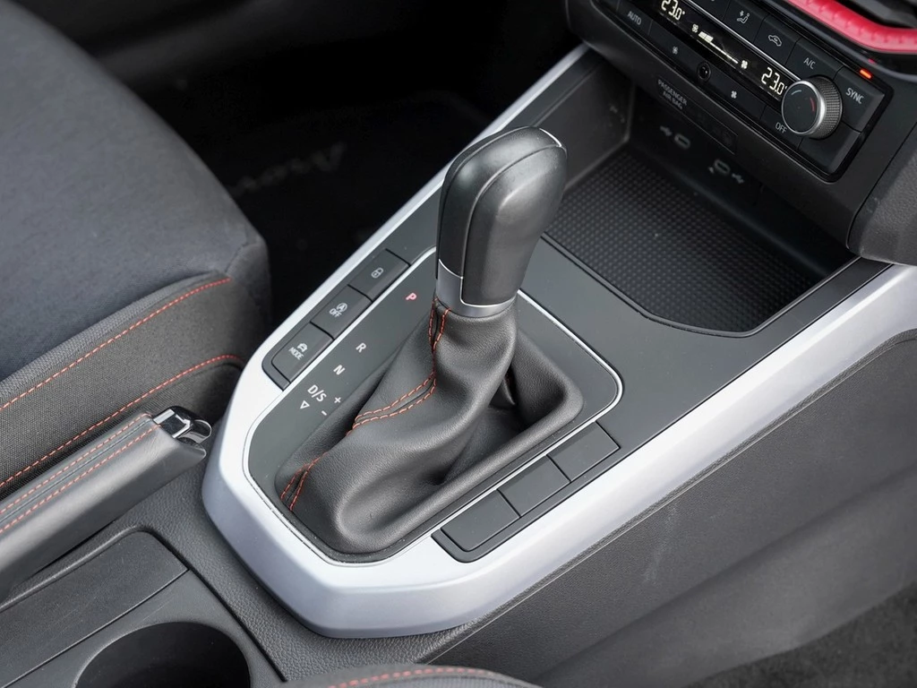 SEAT Arona 1.0 TSI DSG FR