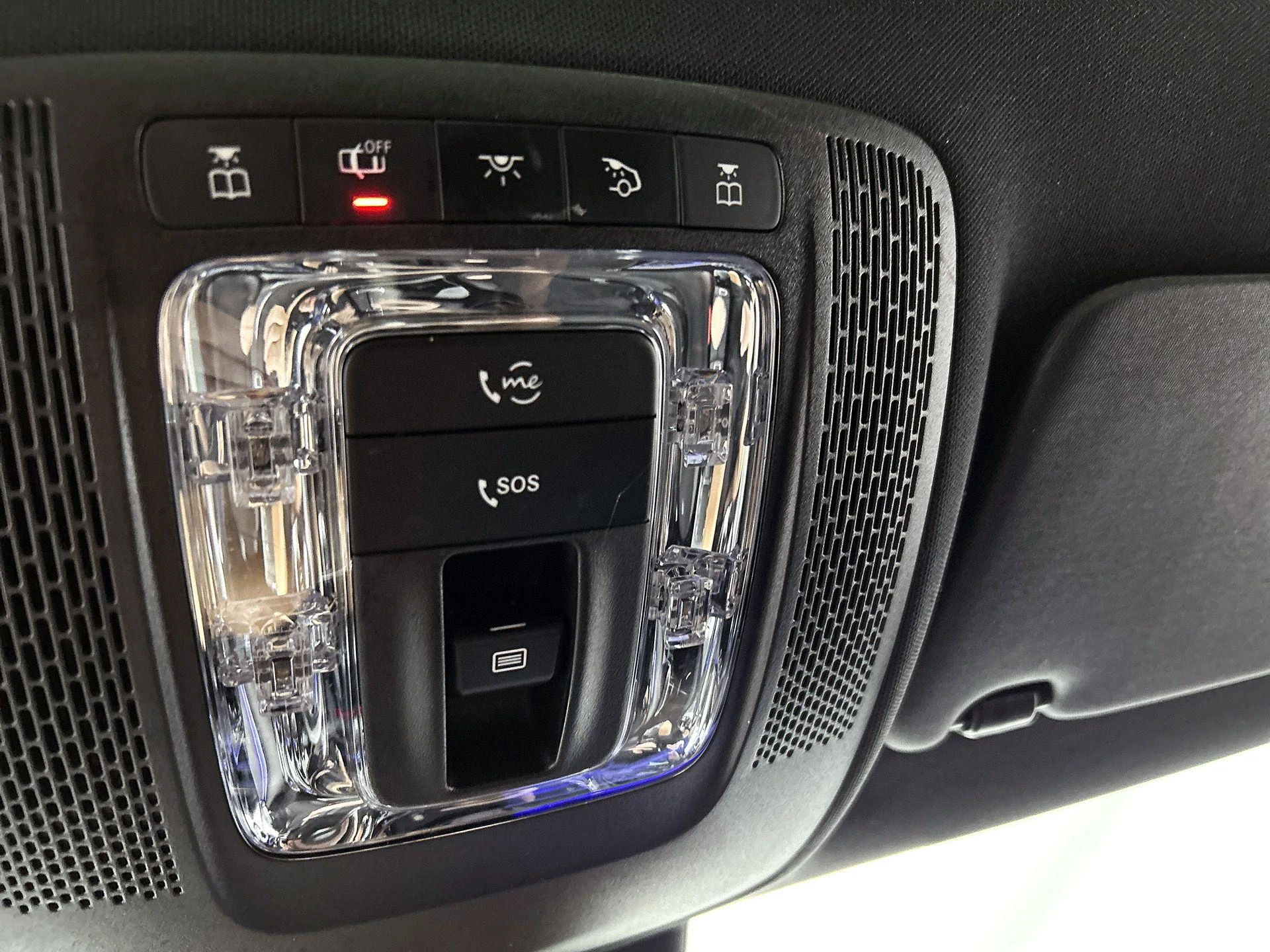 Mercedes-Benz-CLA-image-19