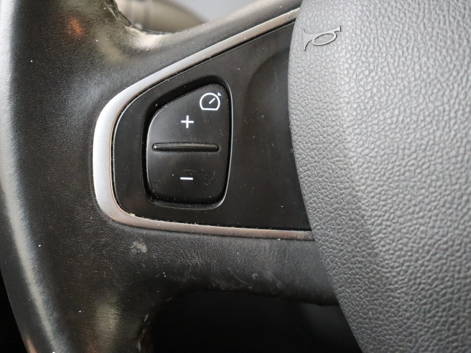 Renault-Captur-image-12