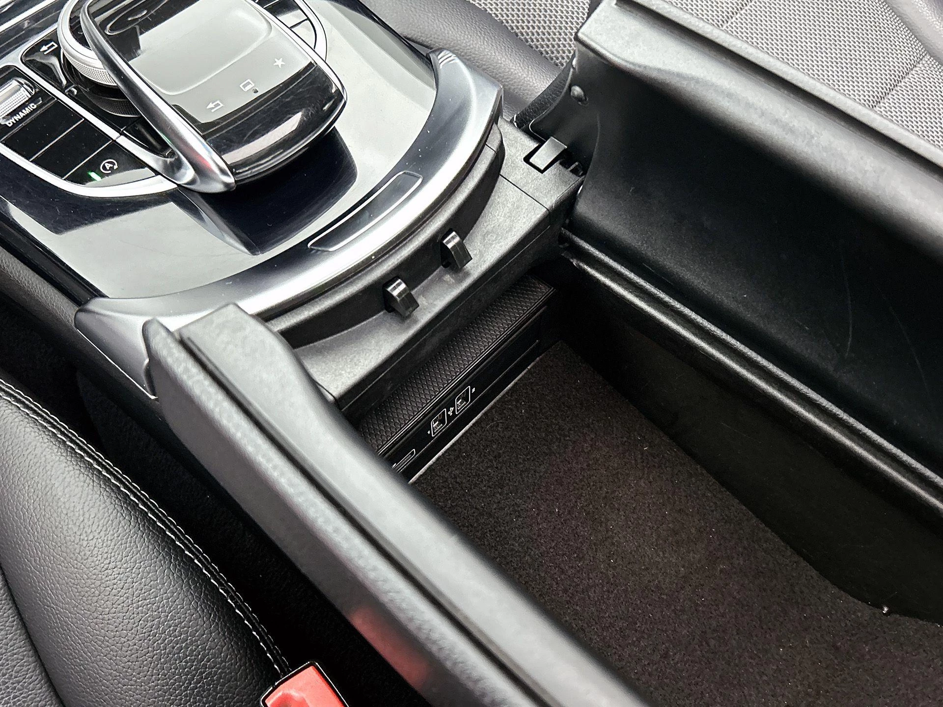 Mercedes-Benz-C-Klasse-image-34